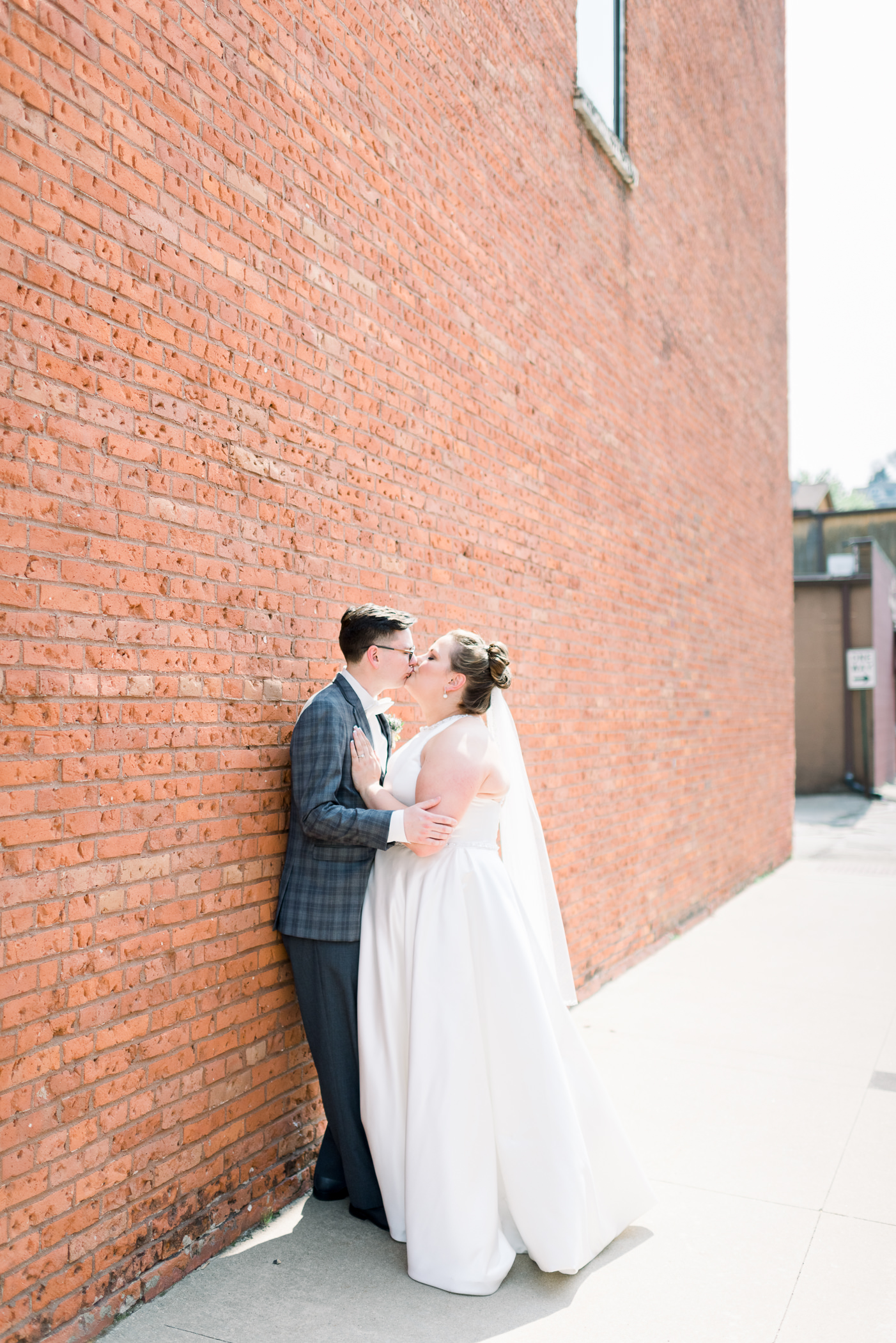 Grand River Center Dubuque Wedding Photographers