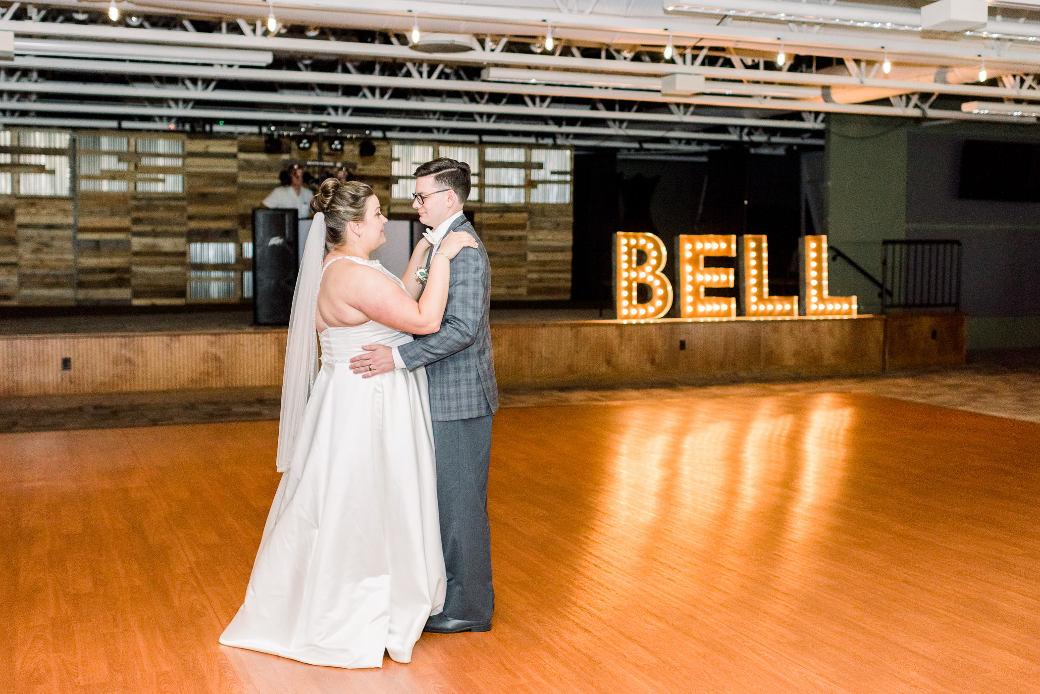 Grand River Center Dubuque Wedding Photographers