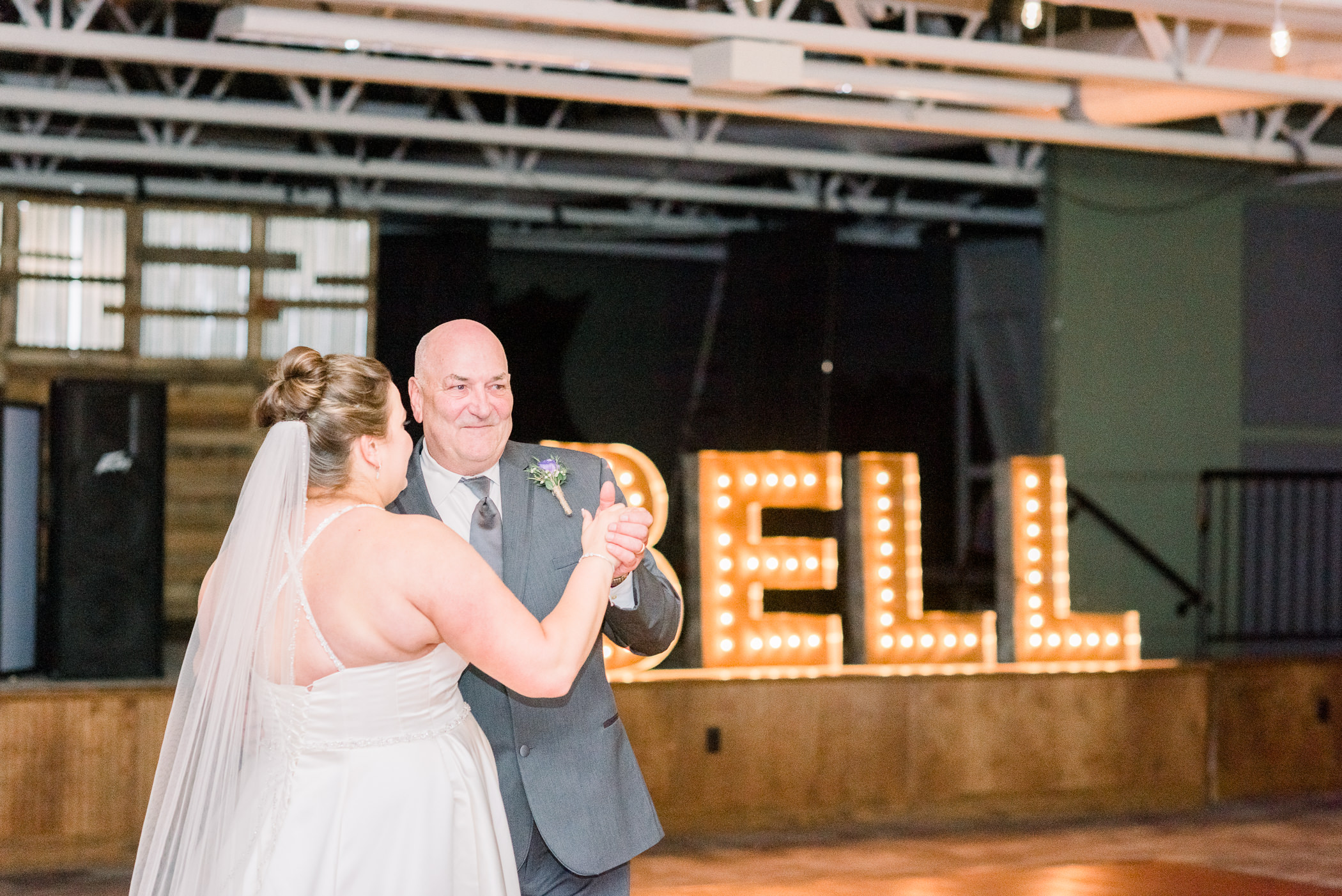 Grand River Center Dubuque Wedding Photographers