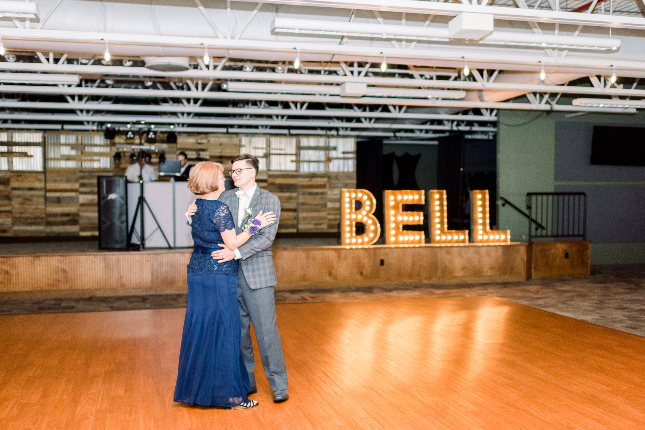 Grand River Center Dubuque Wedding Photographers