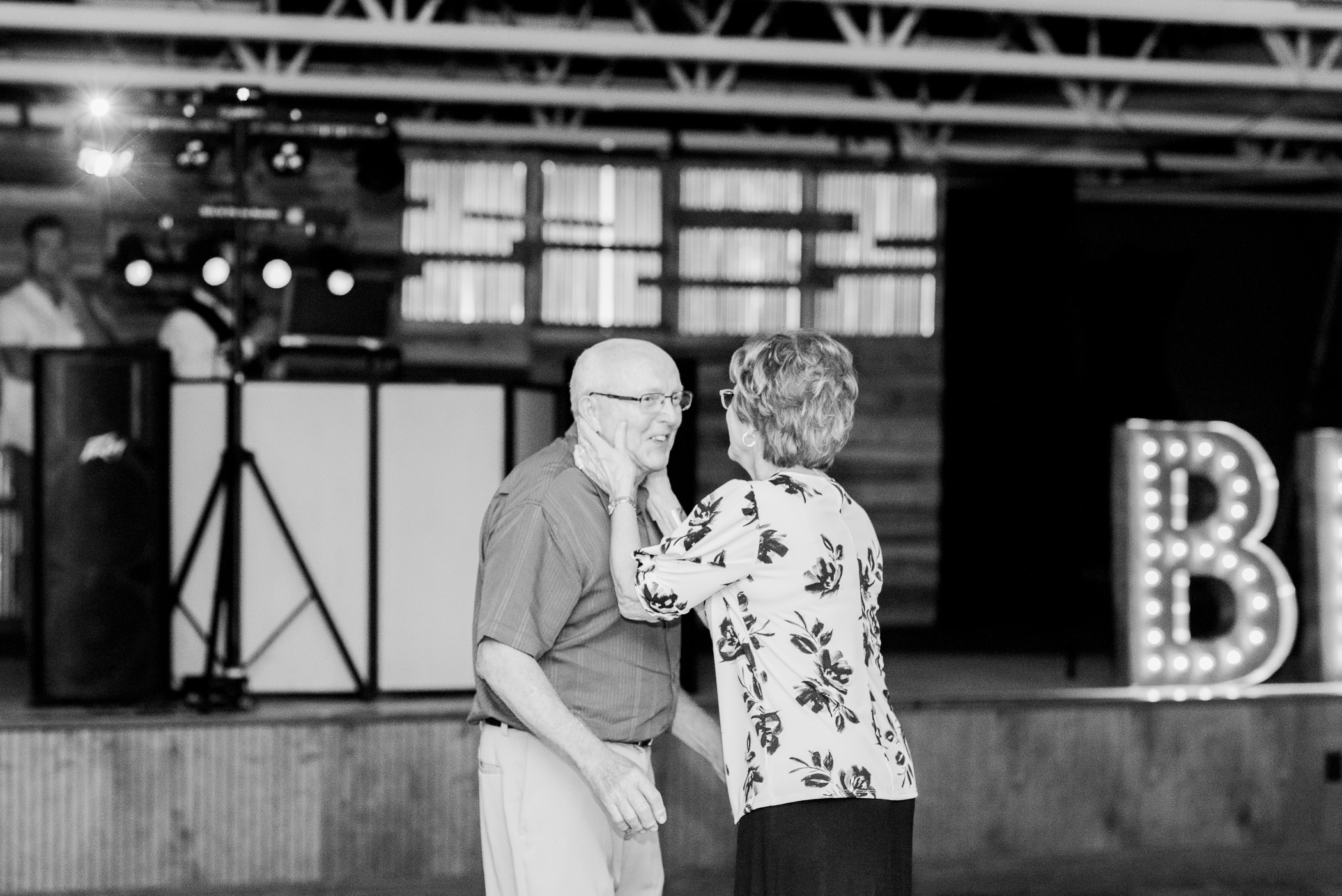 Grand River Center Dubuque Wedding Photographers