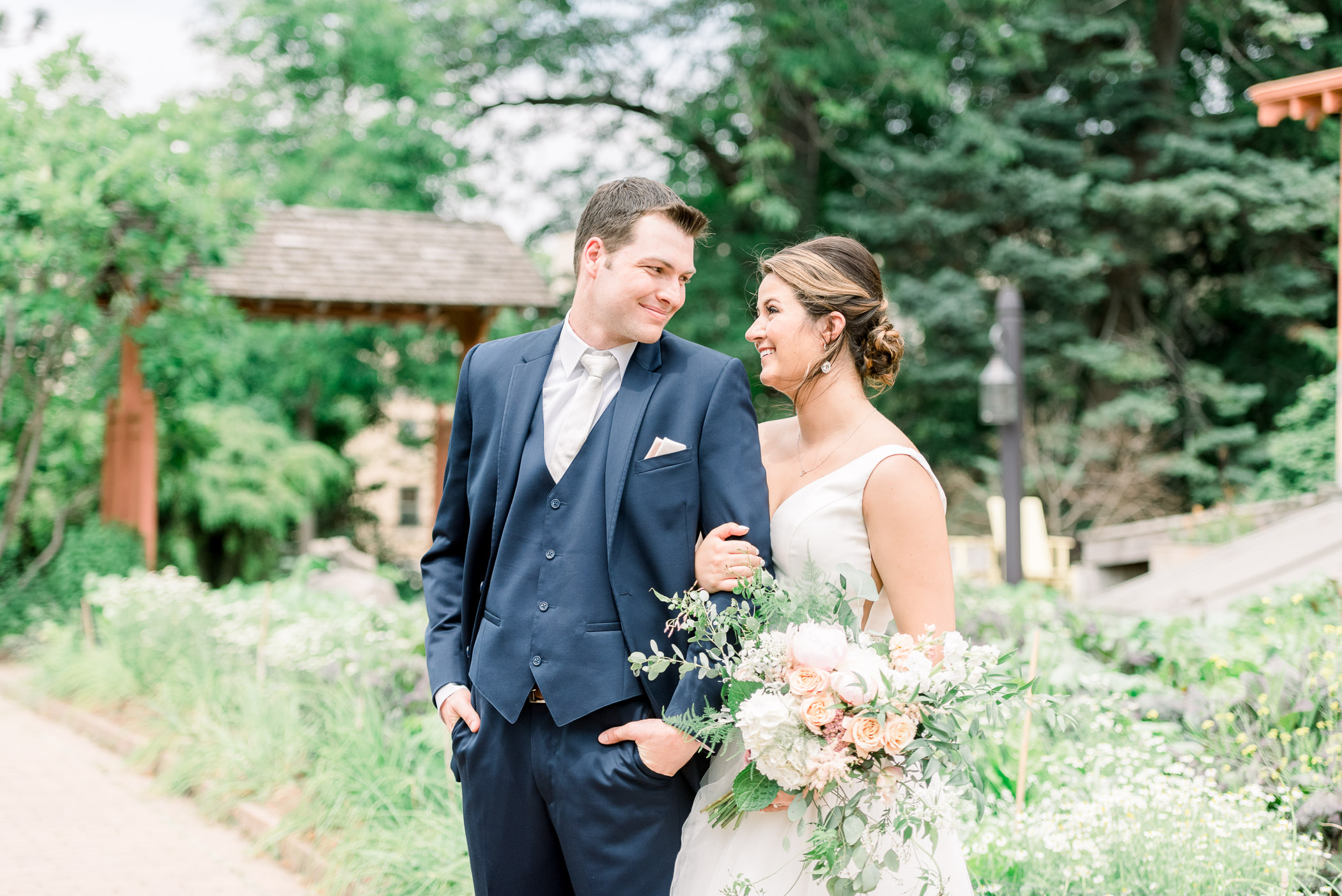 Union South Wedding Photographers - Larissa Marie Photography