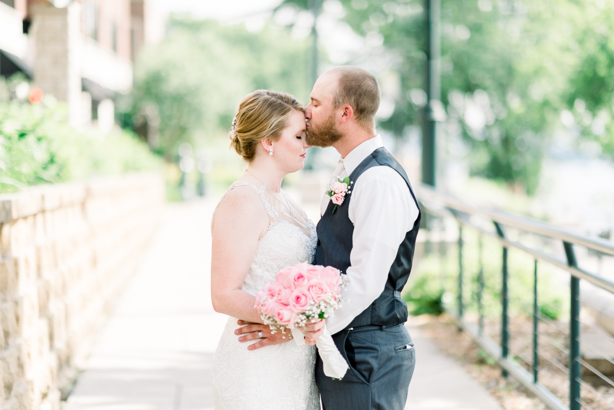 La Crosse, WI Wedding Photographers