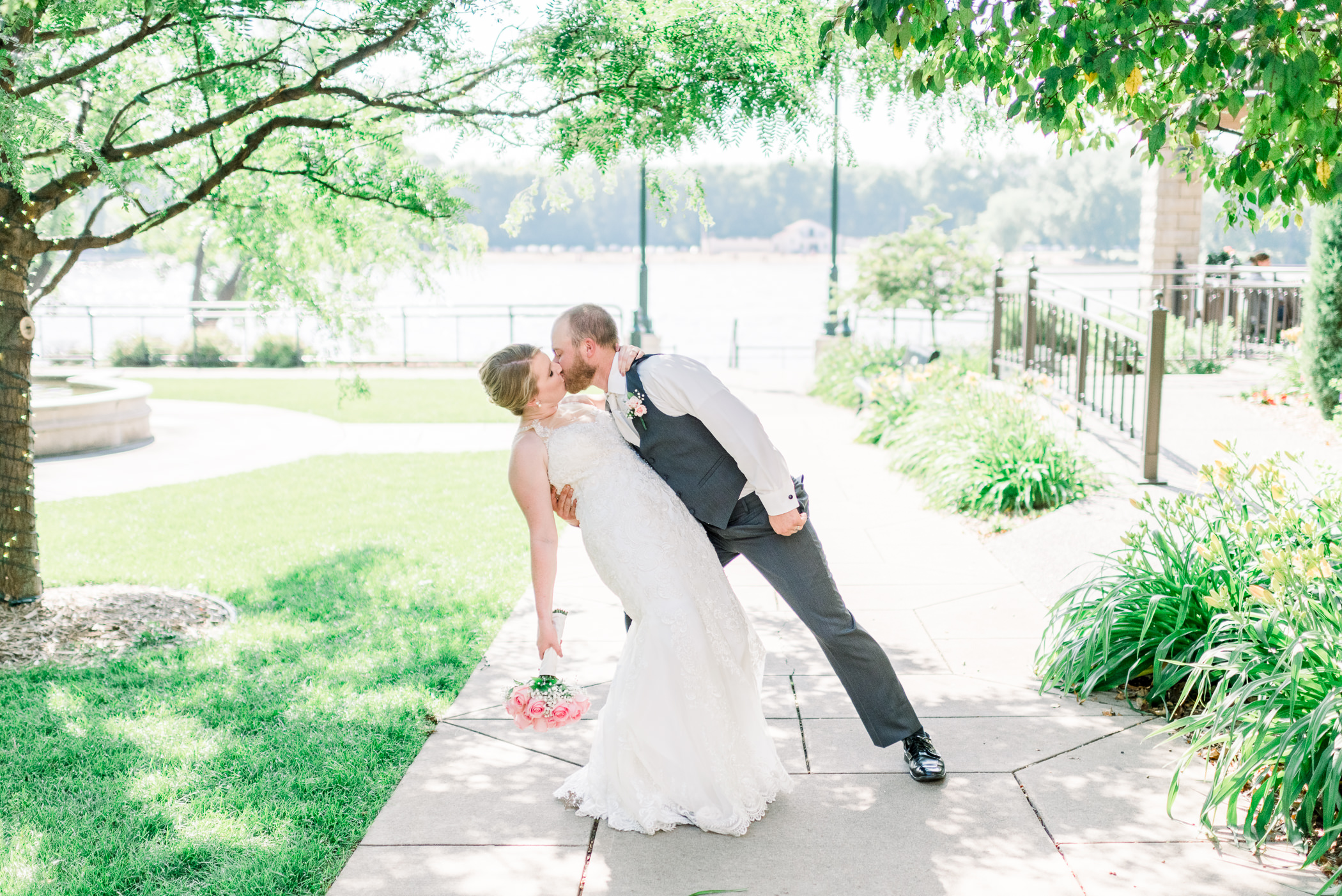 La Crosse, WI Wedding Photographers