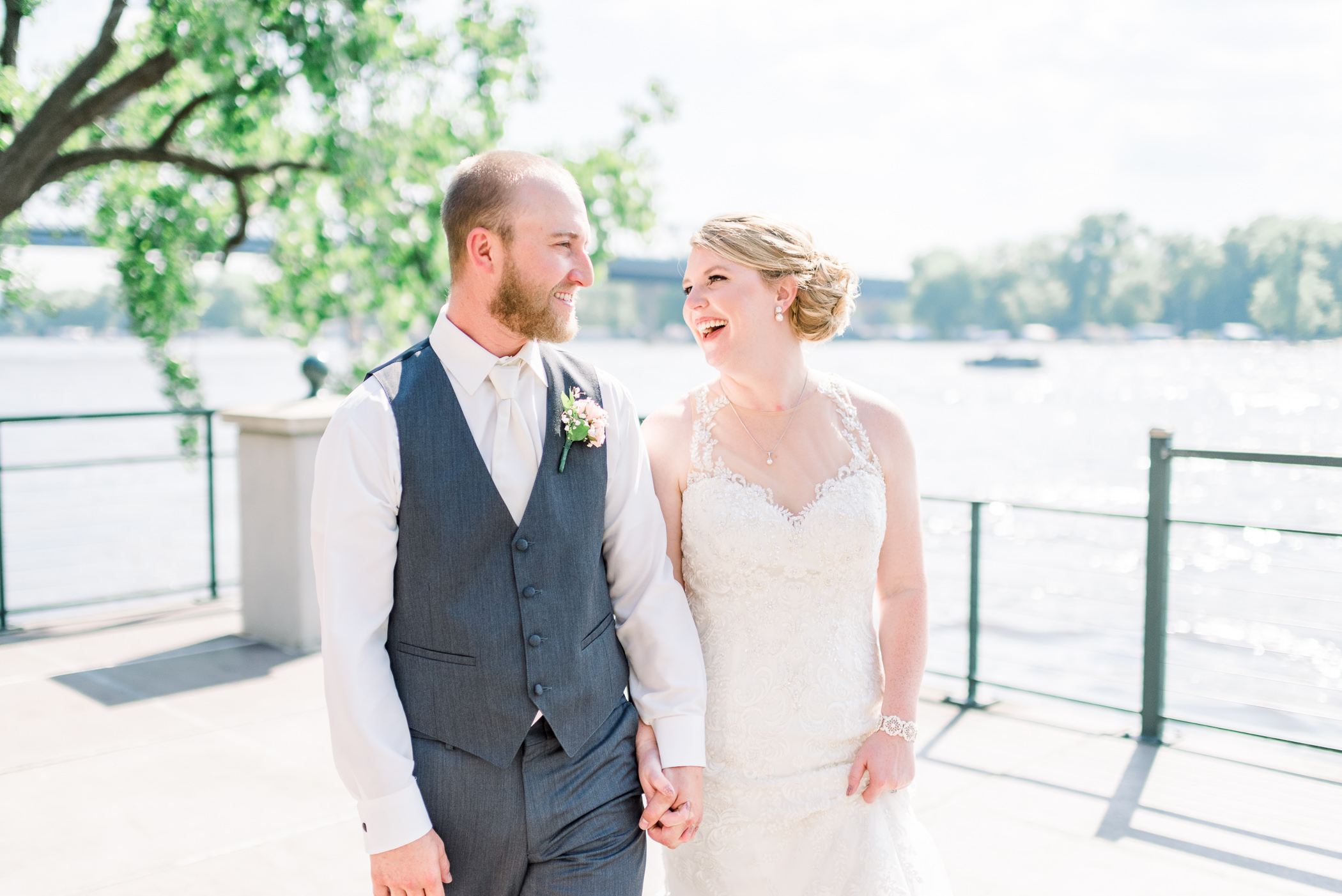 La Crosse, WI Wedding Photographers