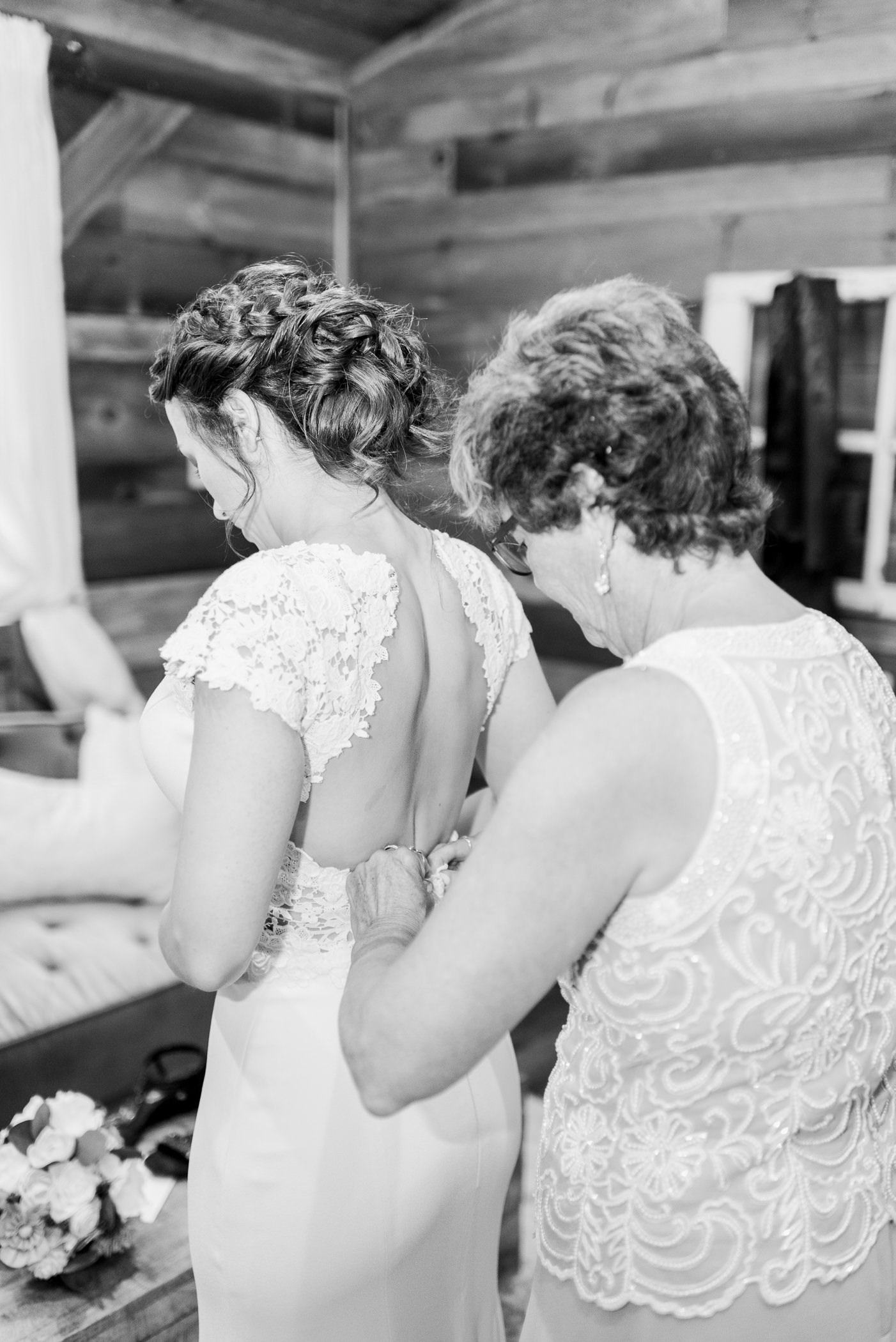 The Fields Reserve Wedding Day - Larissa Marie Photography