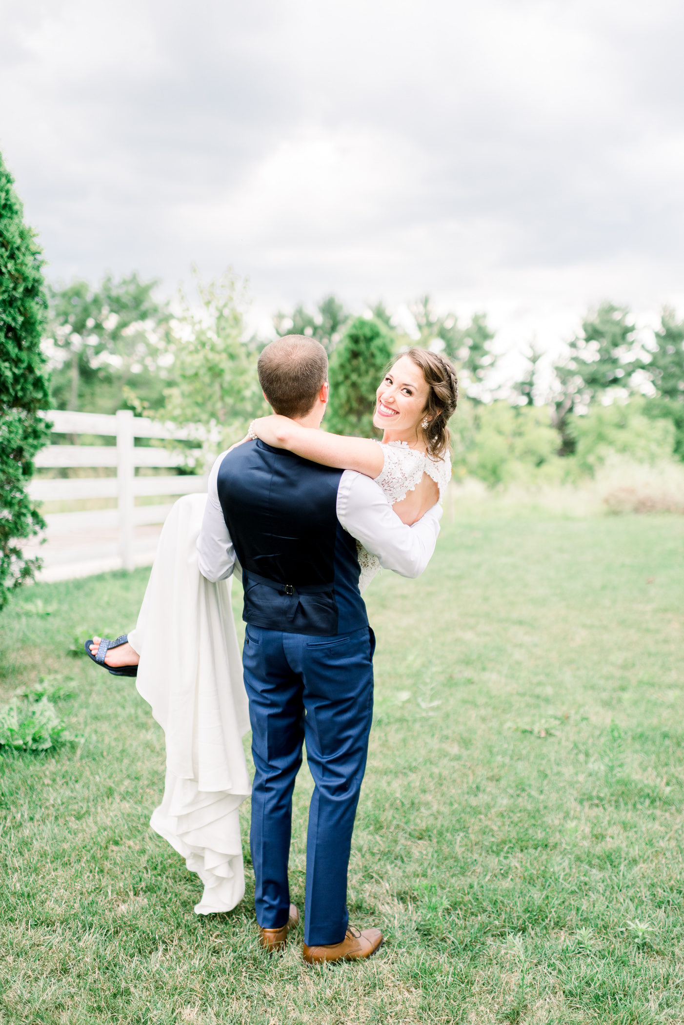 The Fields Reserve Wedding Day - Larissa Marie Photography