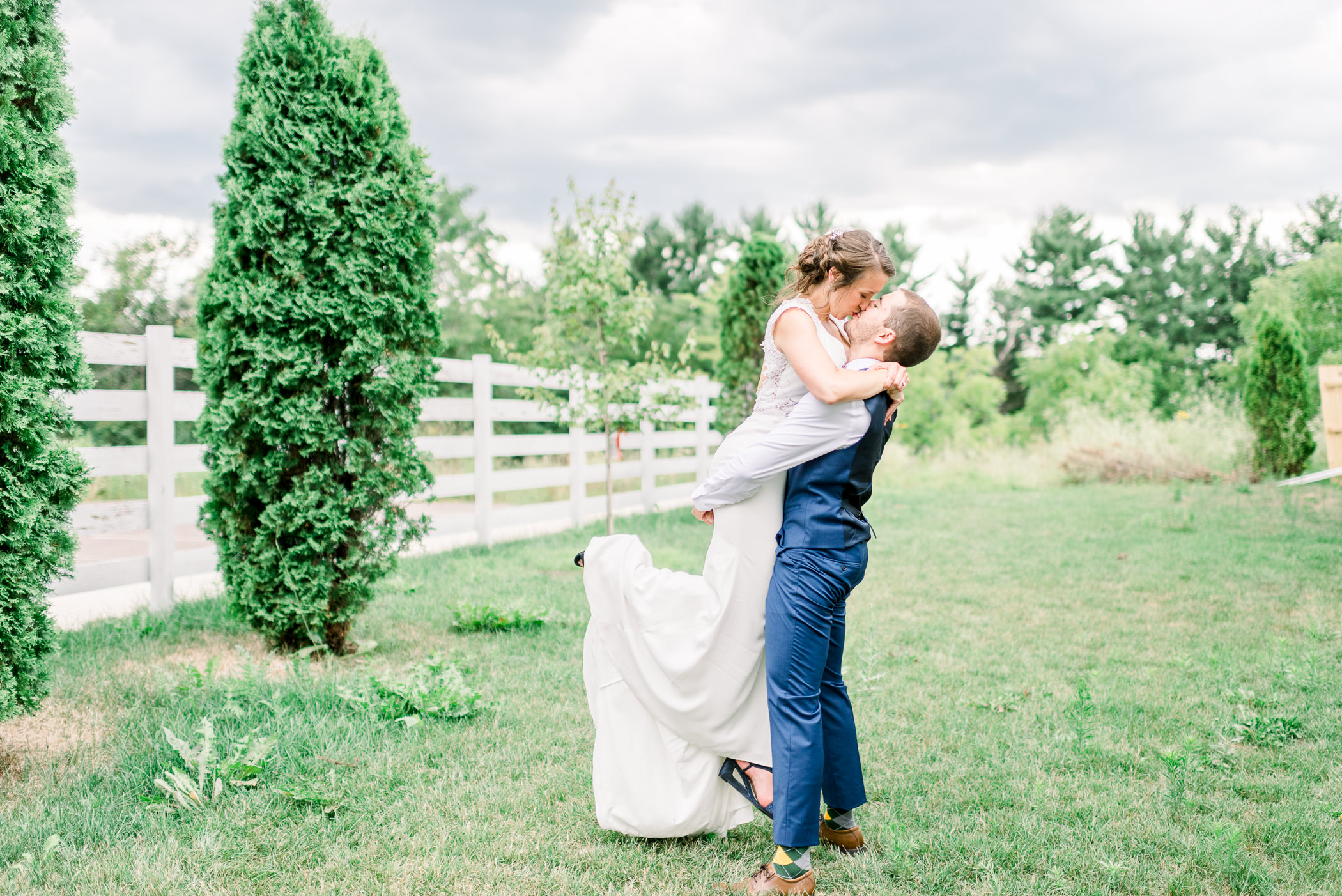 The Fields Reserve Wedding Day - Larissa Marie Photography