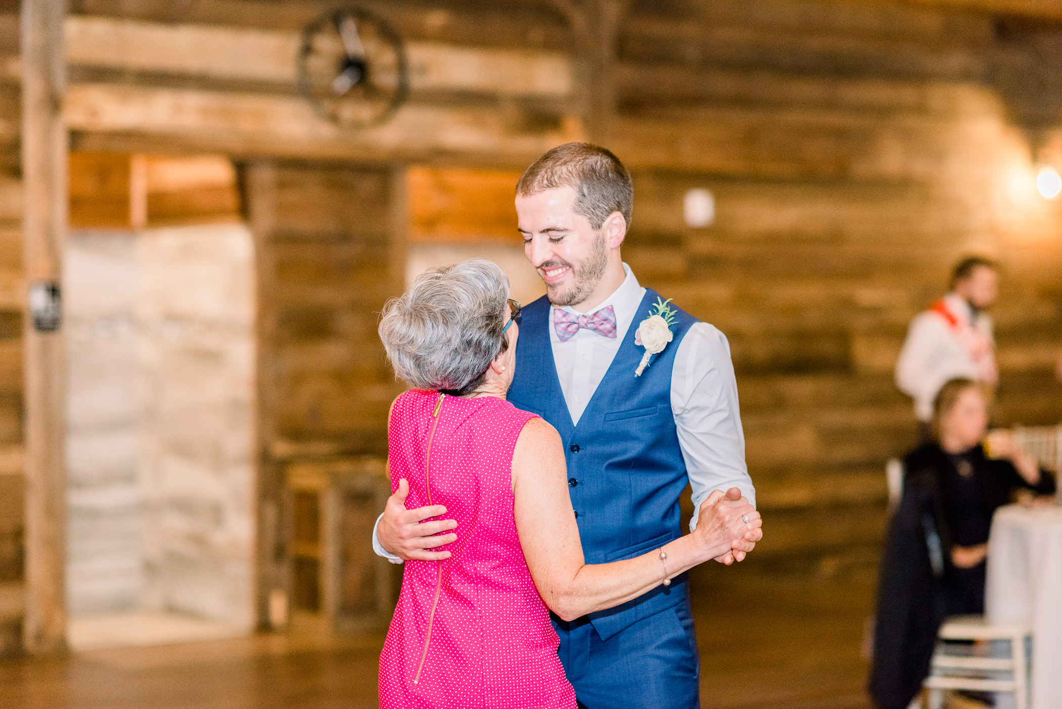 The Fields Reserve Wedding Day - Larissa Marie Photography