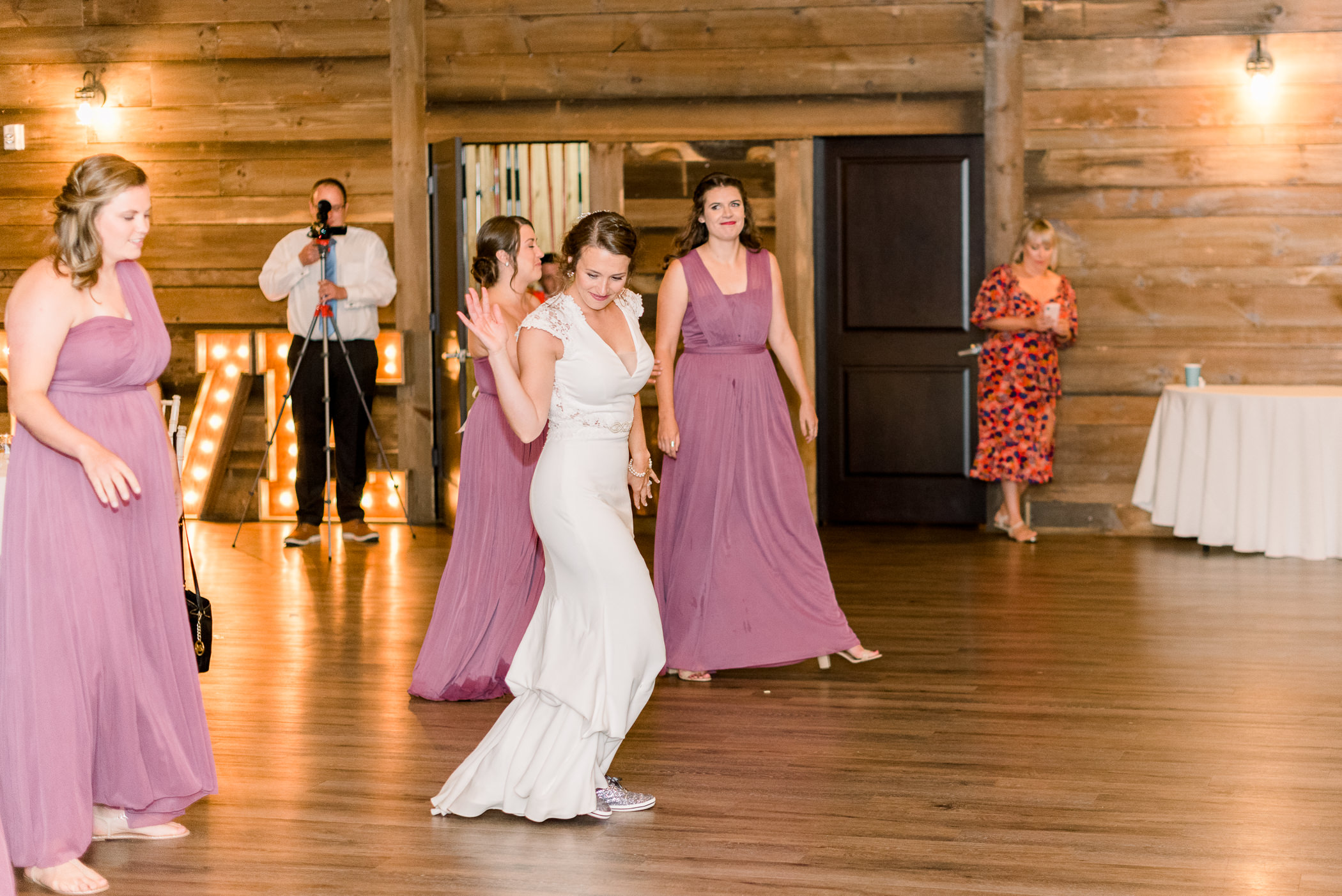 The Fields Reserve Wedding Day - Larissa Marie Photography