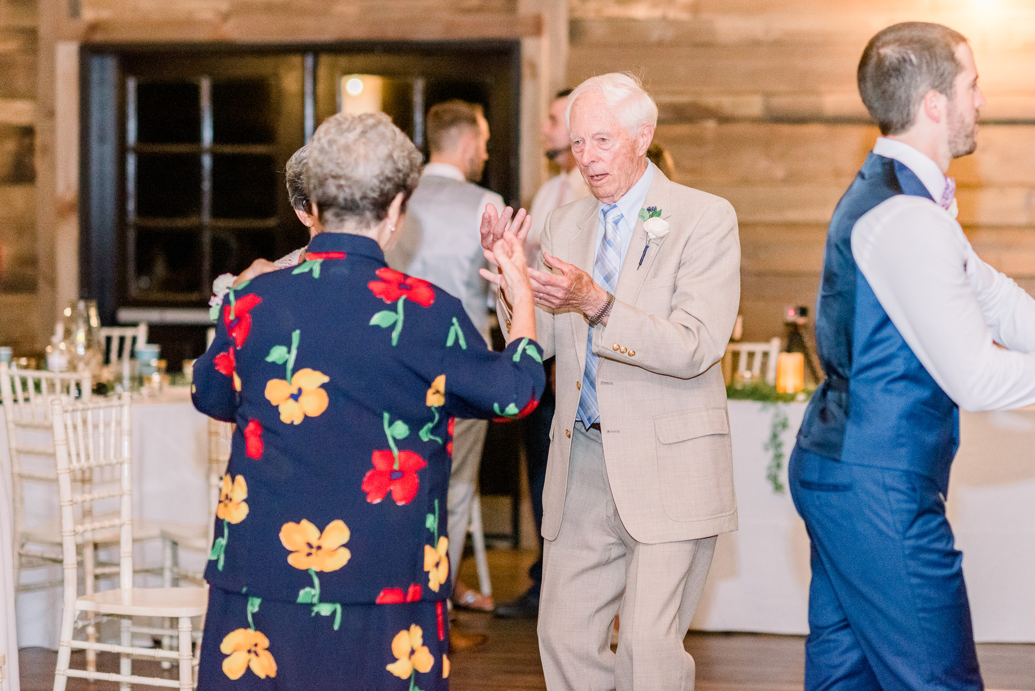 The Fields Reserve Wedding Day - Larissa Marie Photography