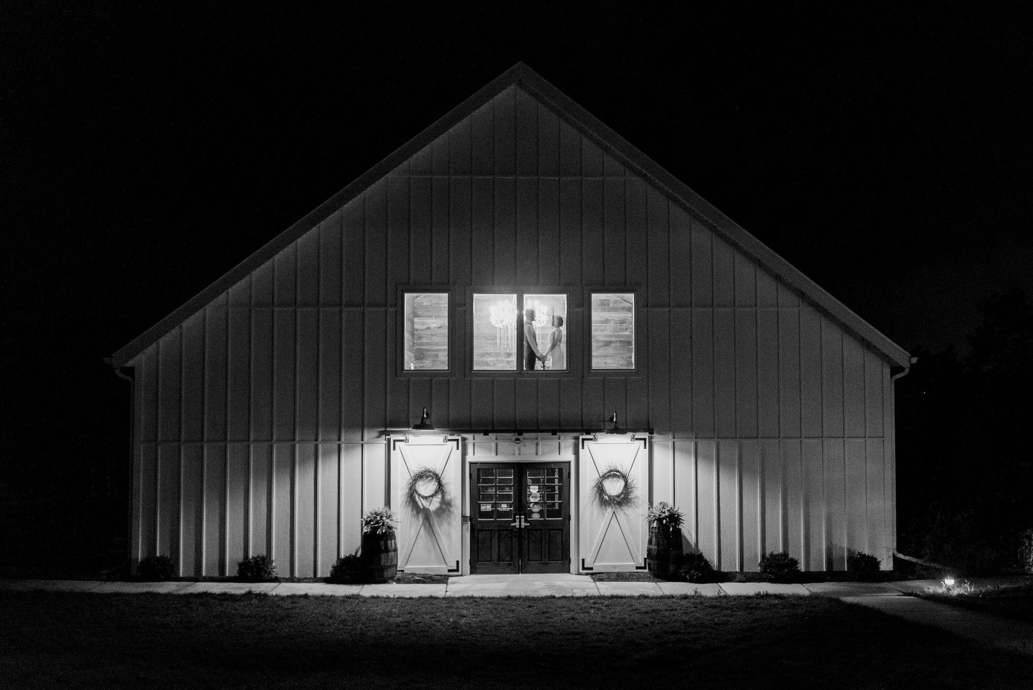 The Fields Reserve Wedding Day - Larissa Marie Photography