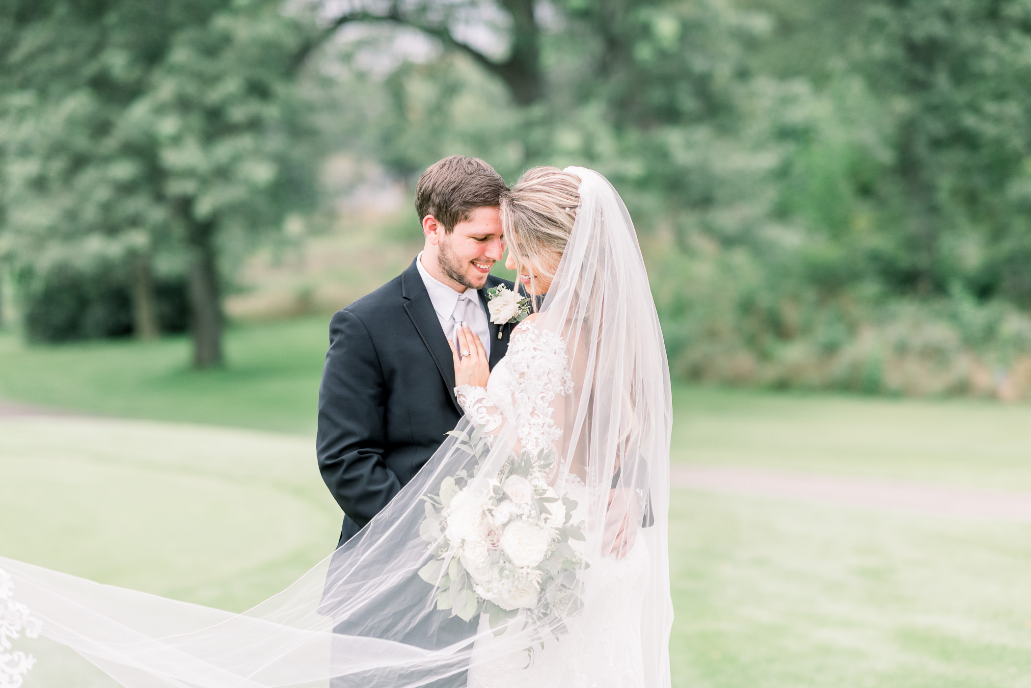 Itasca Country Club Wedding Photographers