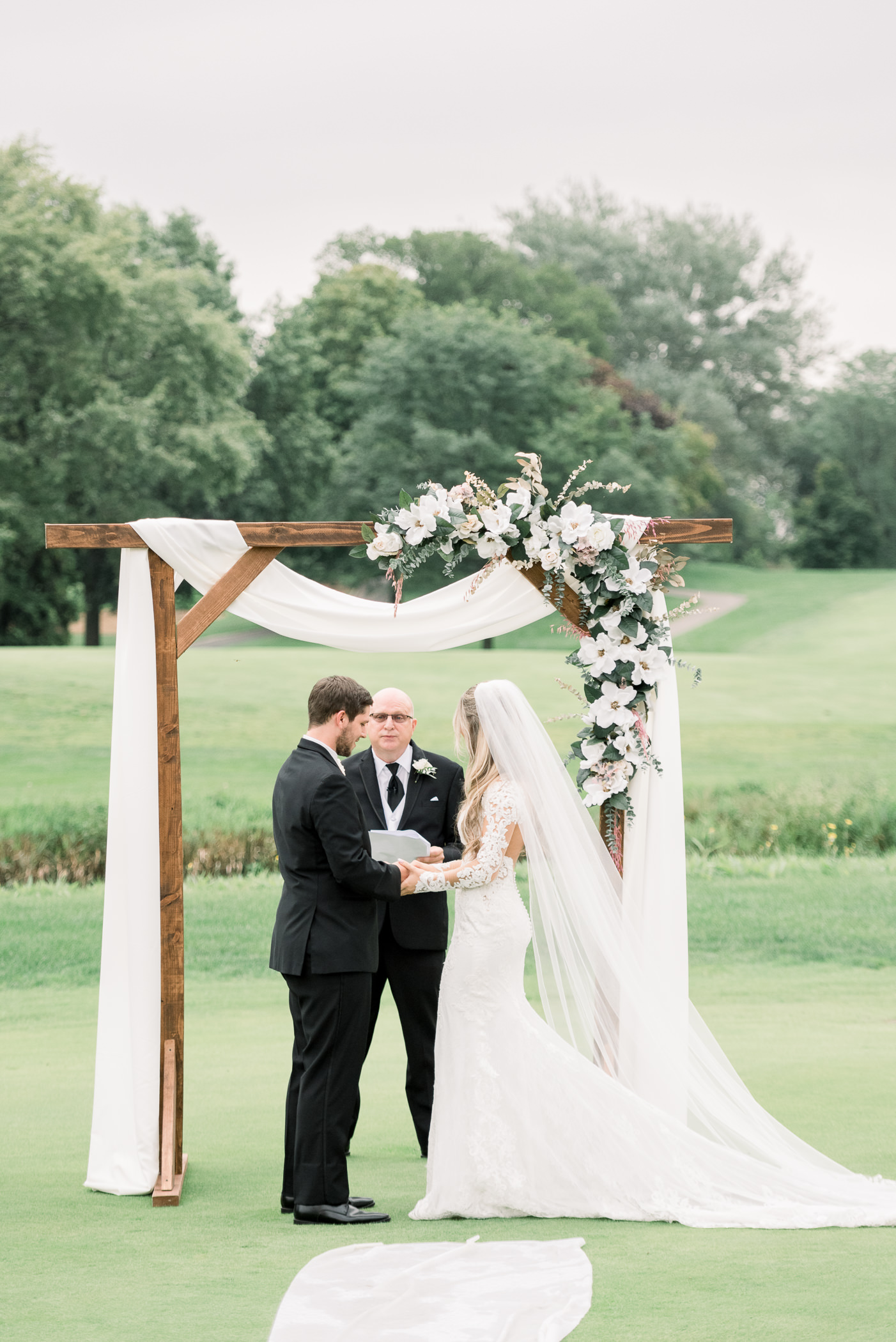 Itasca Country Club Wedding Photographers