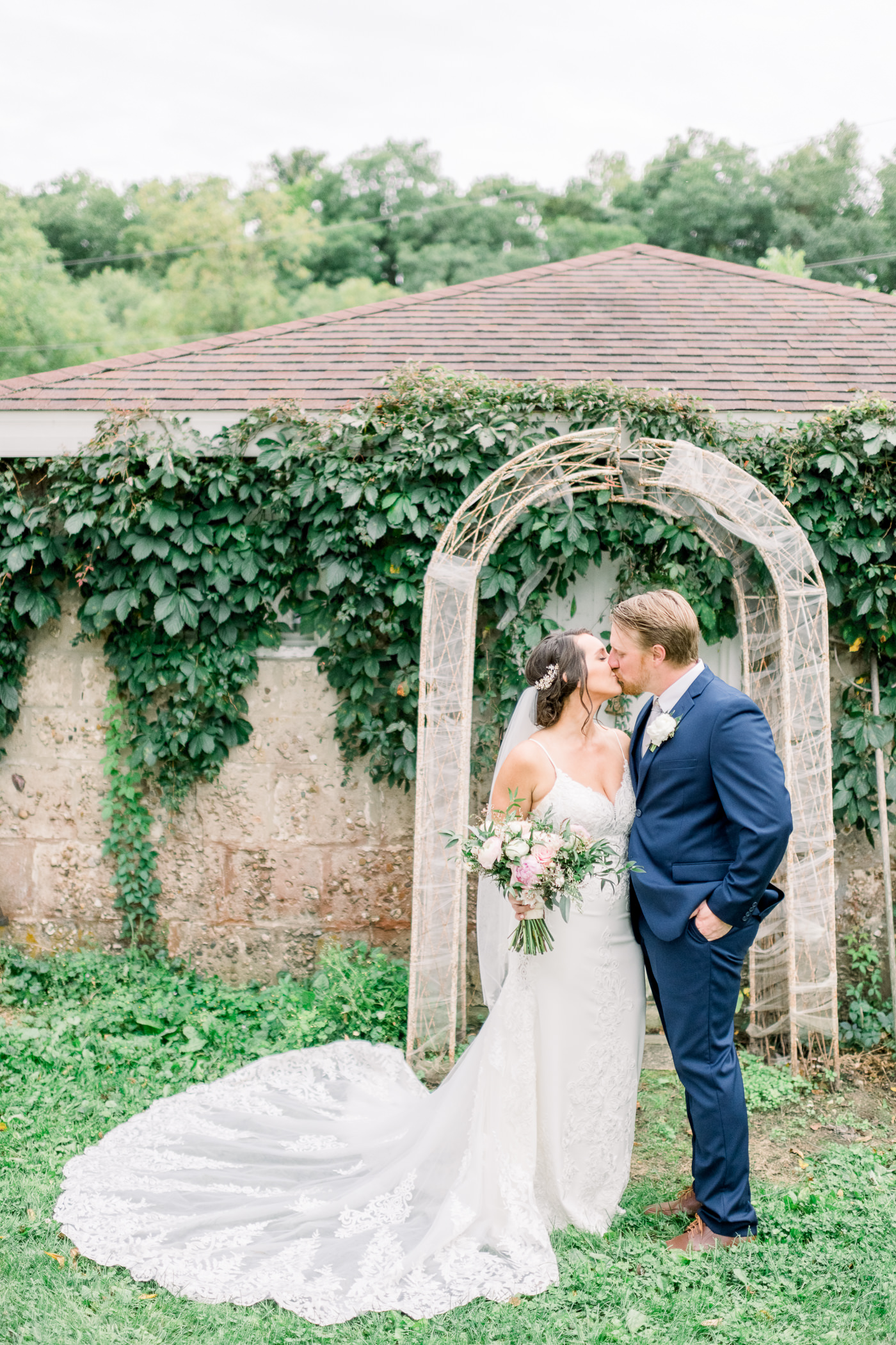 Sugarland Barn Wedding Photographers