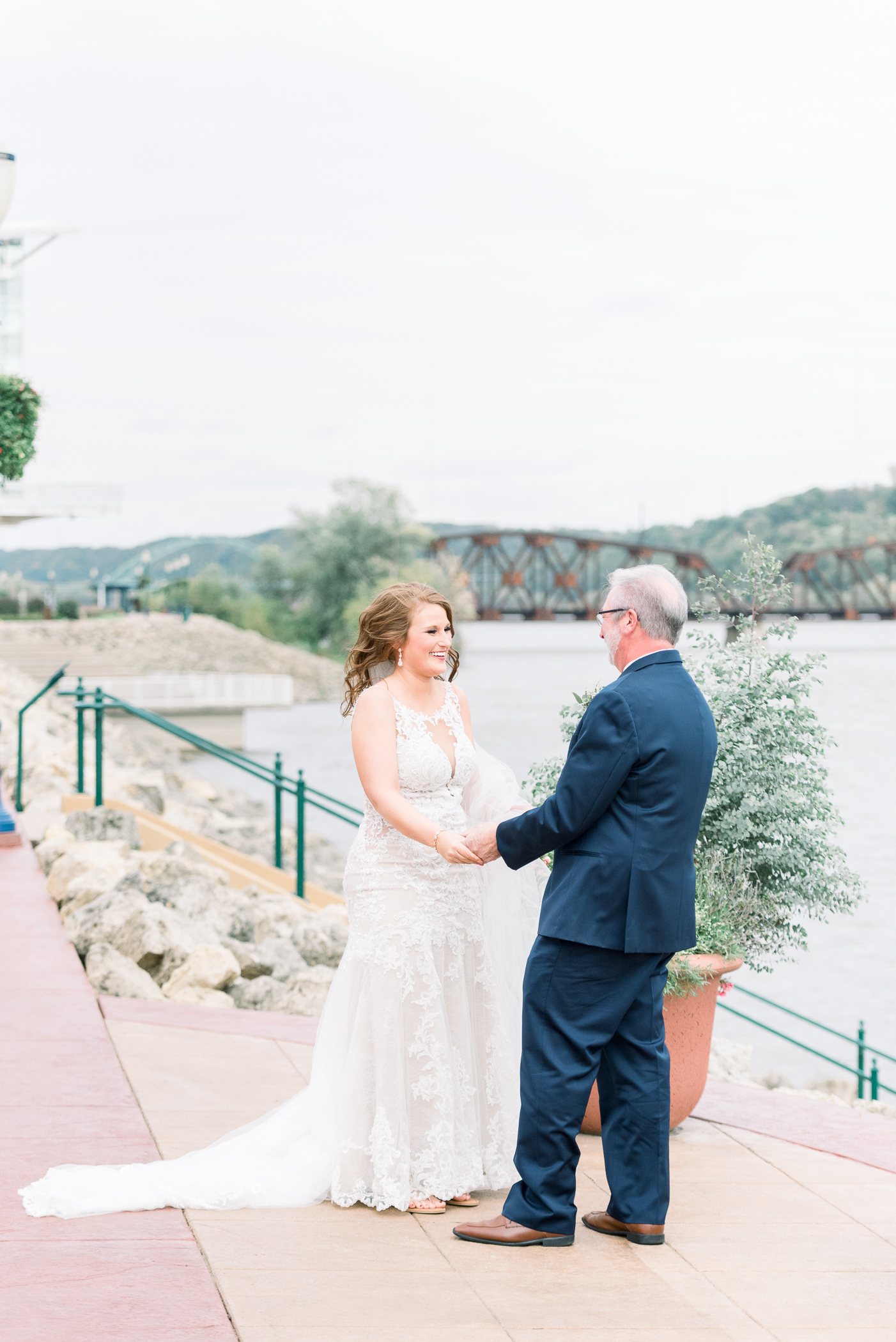 Grand River Center Wedding Photographer