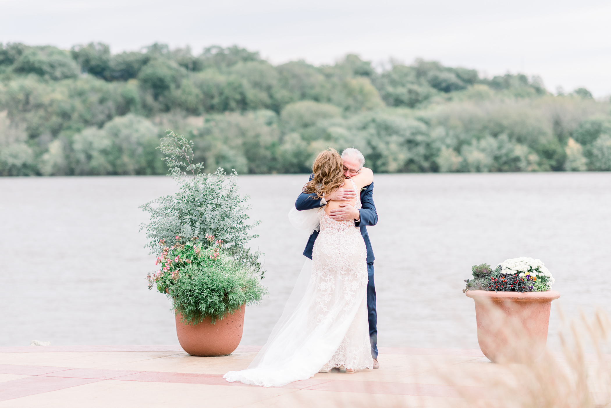 Grand River Center Wedding Photographer