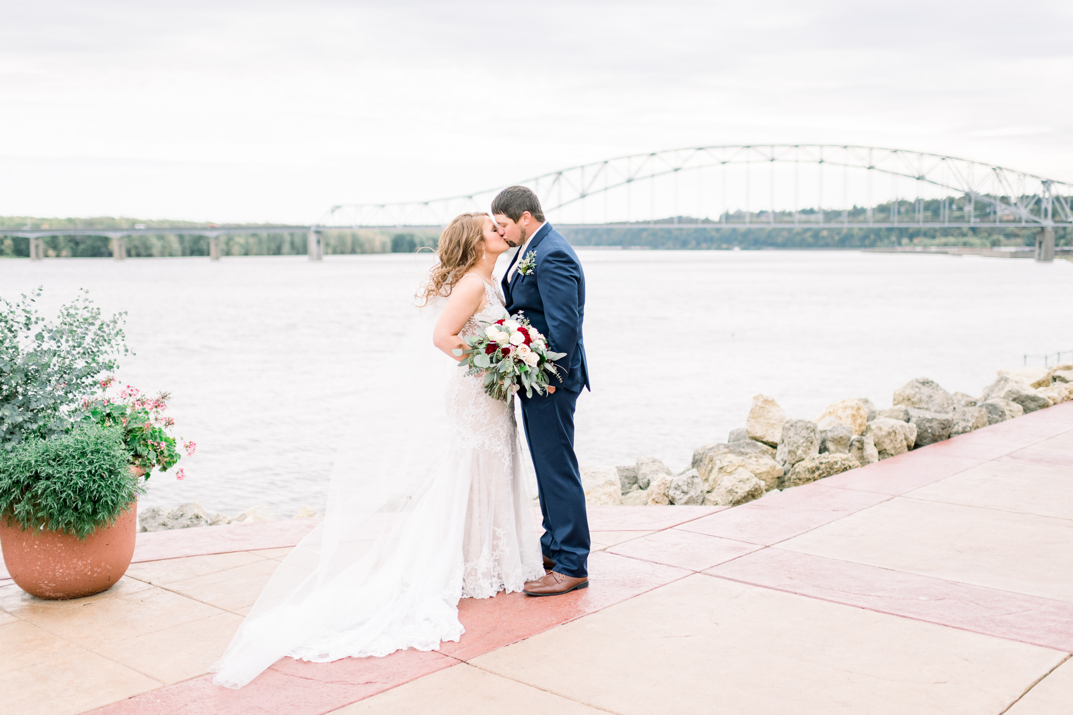 Grand River Center Wedding Photographer