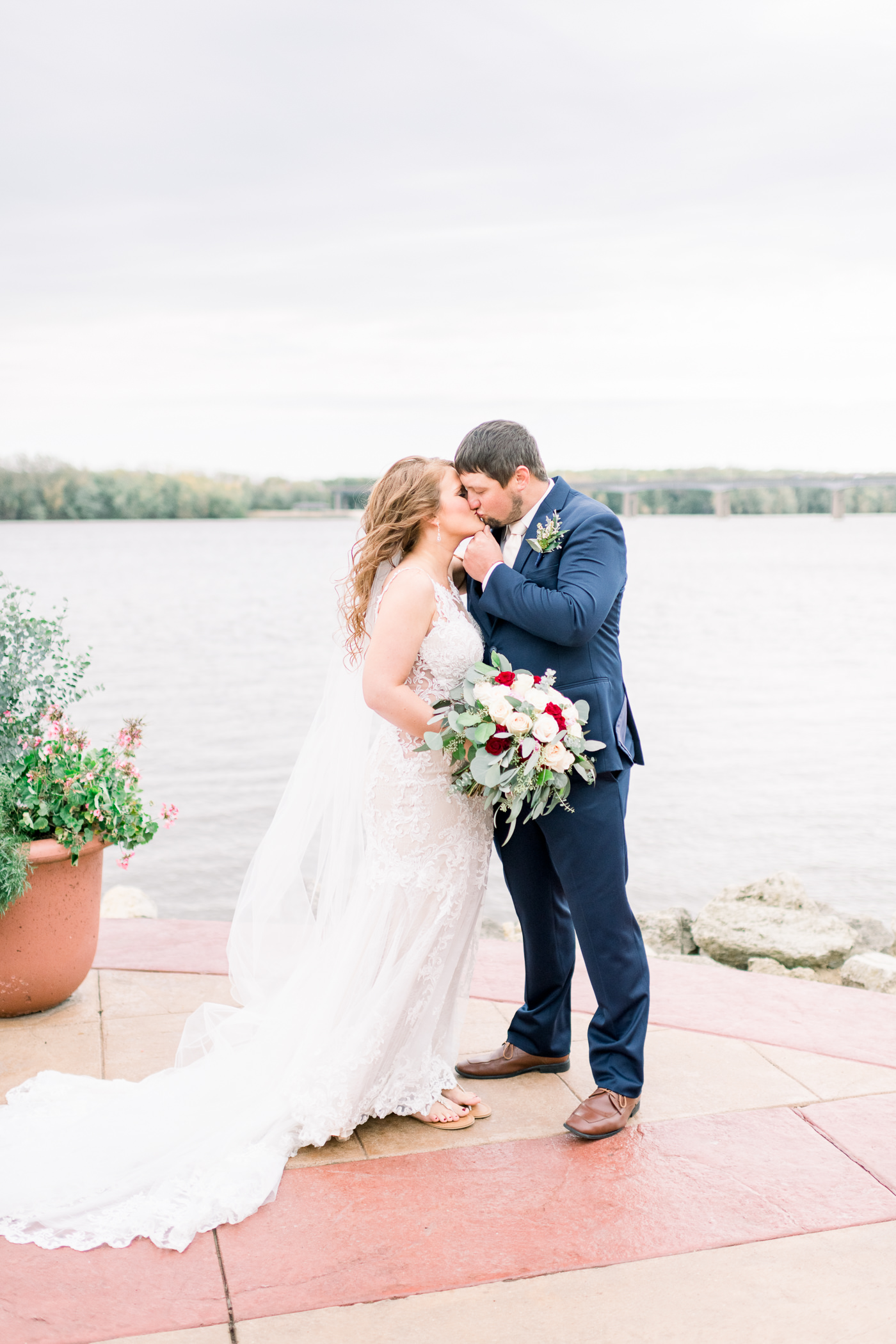 Grand River Center Wedding Photographer