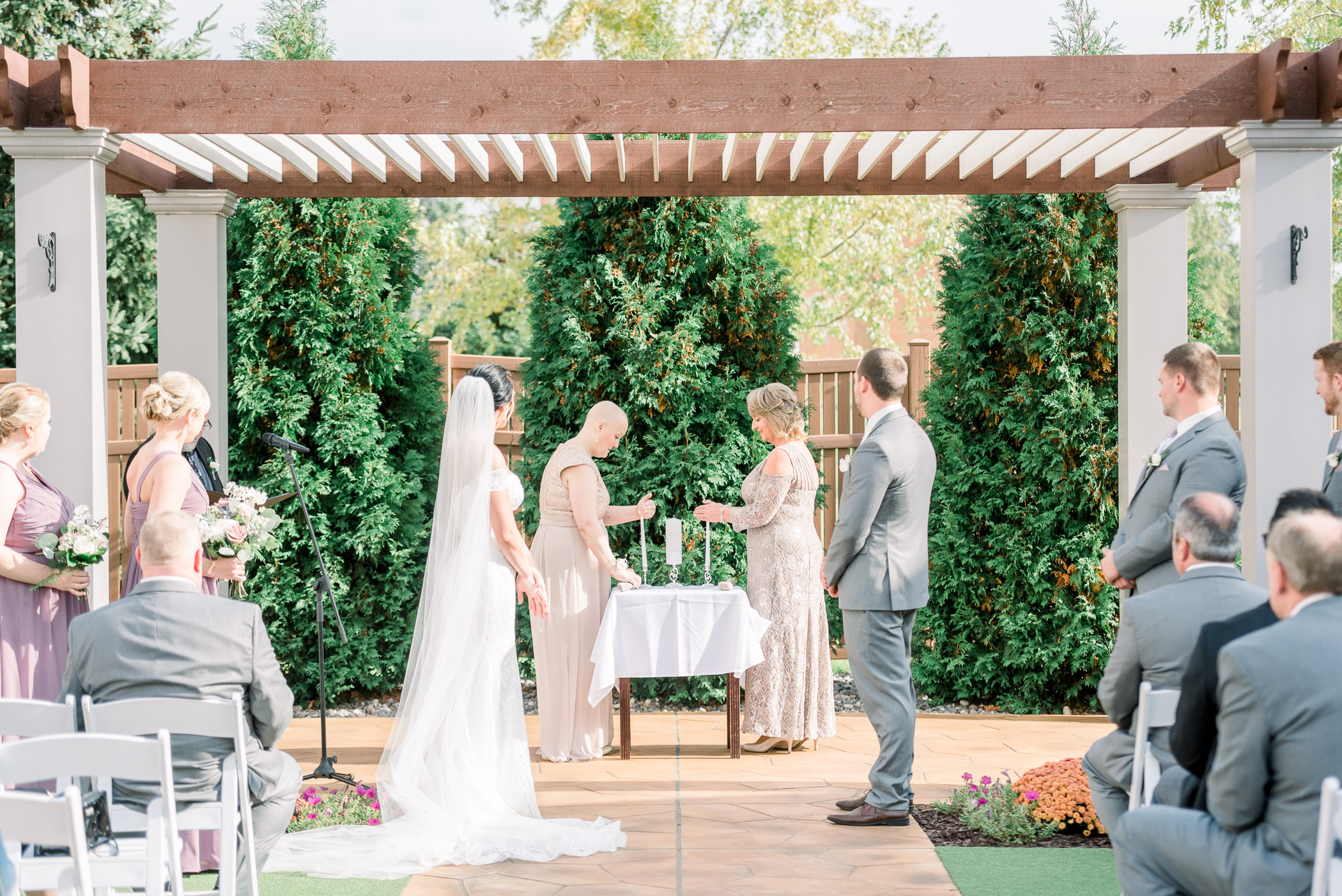 The Hyatt Regency Green Bay, WI Wedding Photographers