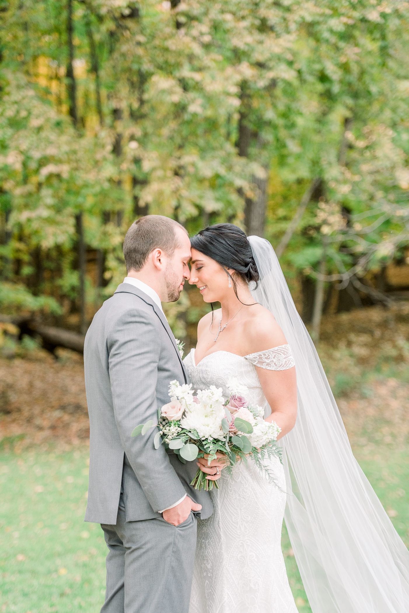 The Hyatt Regency Green Bay, WI Wedding Photographers