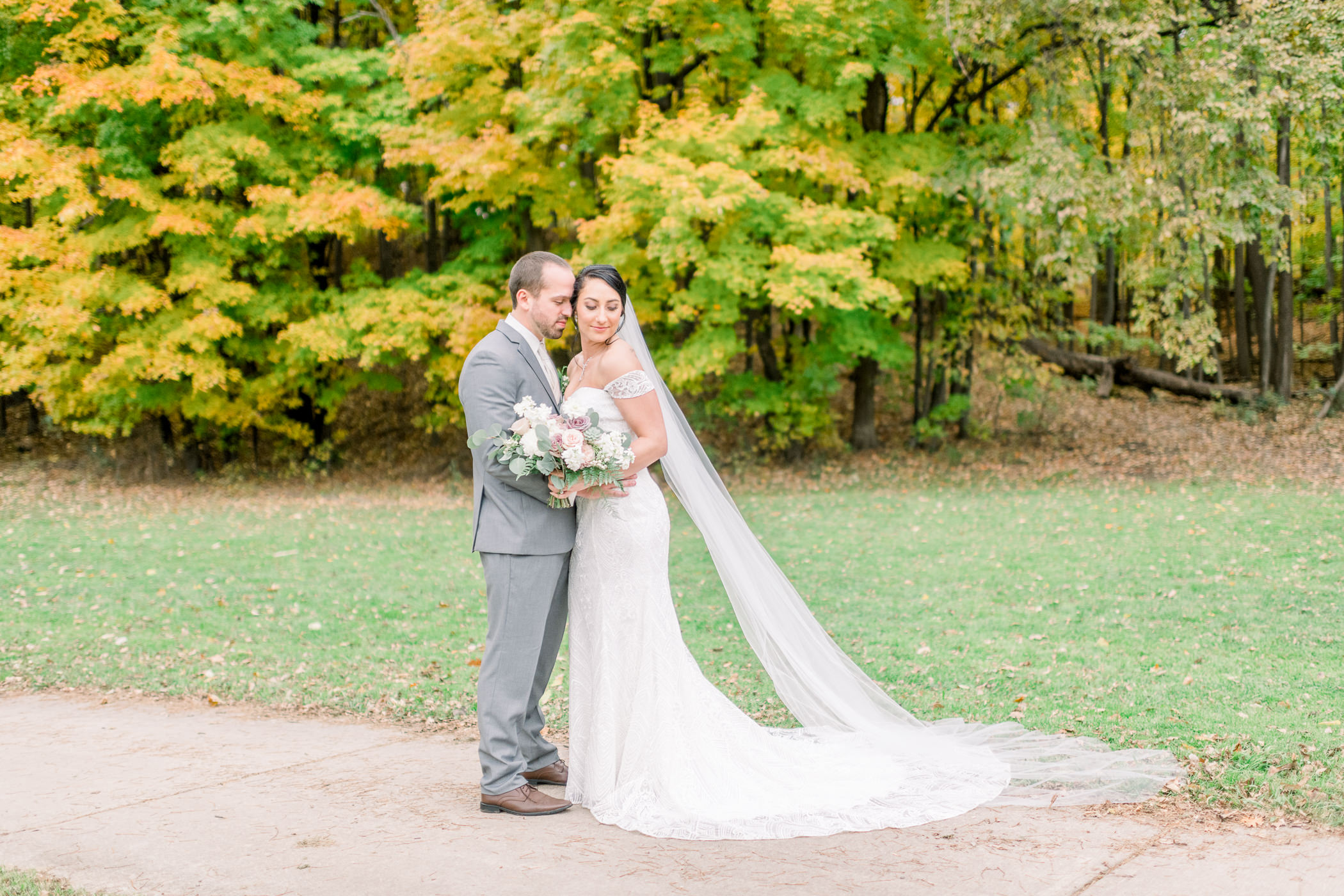 The Hyatt Regency Green Bay, WI Wedding Photographers