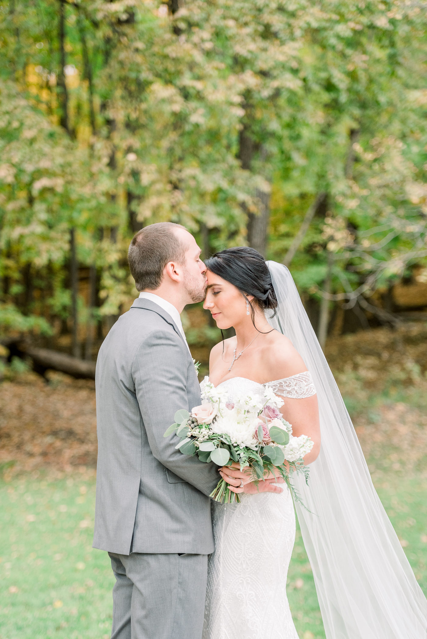 The Hyatt Regency Green Bay, WI Wedding Photographers