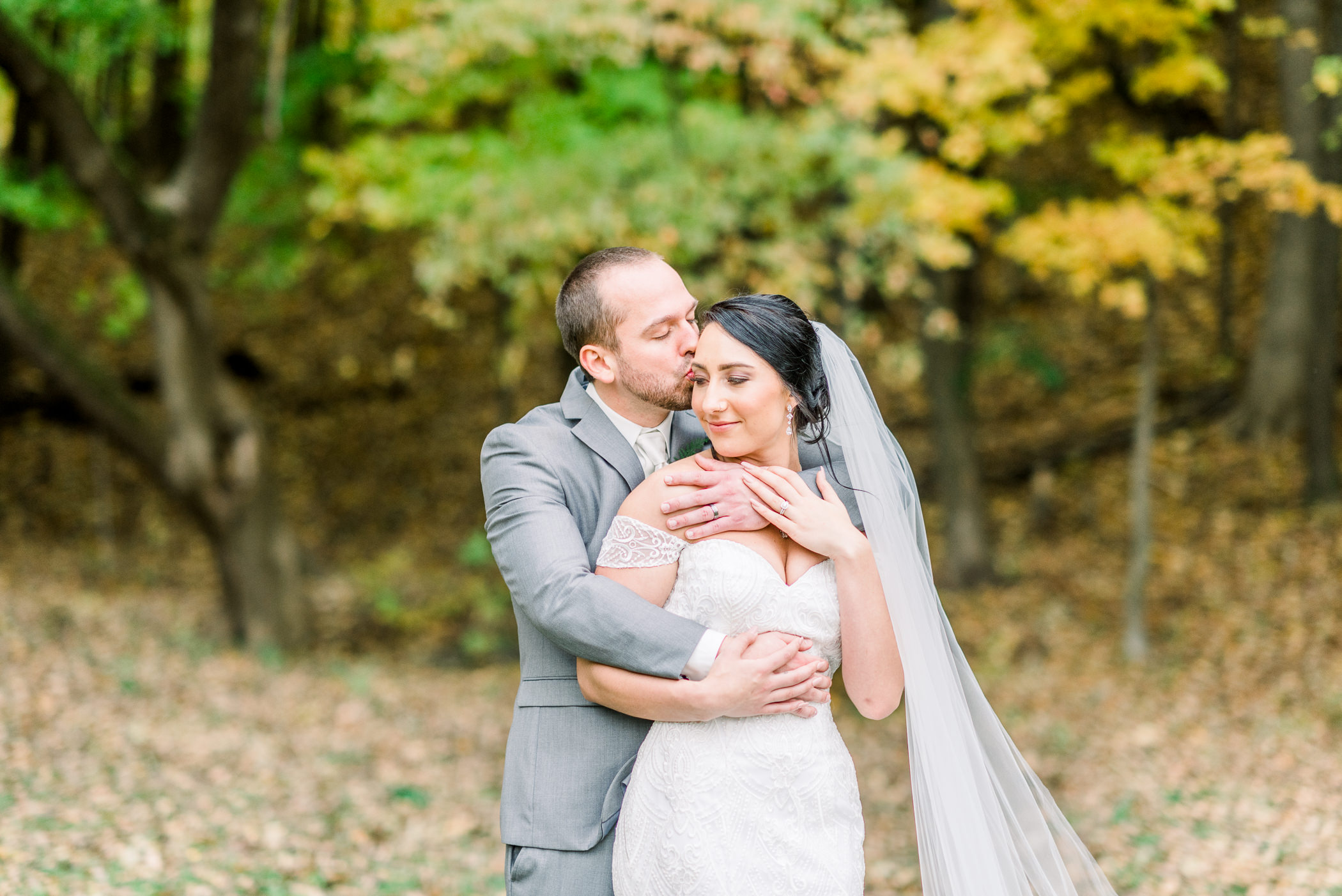 The Hyatt Regency Green Bay, WI Wedding Photographers