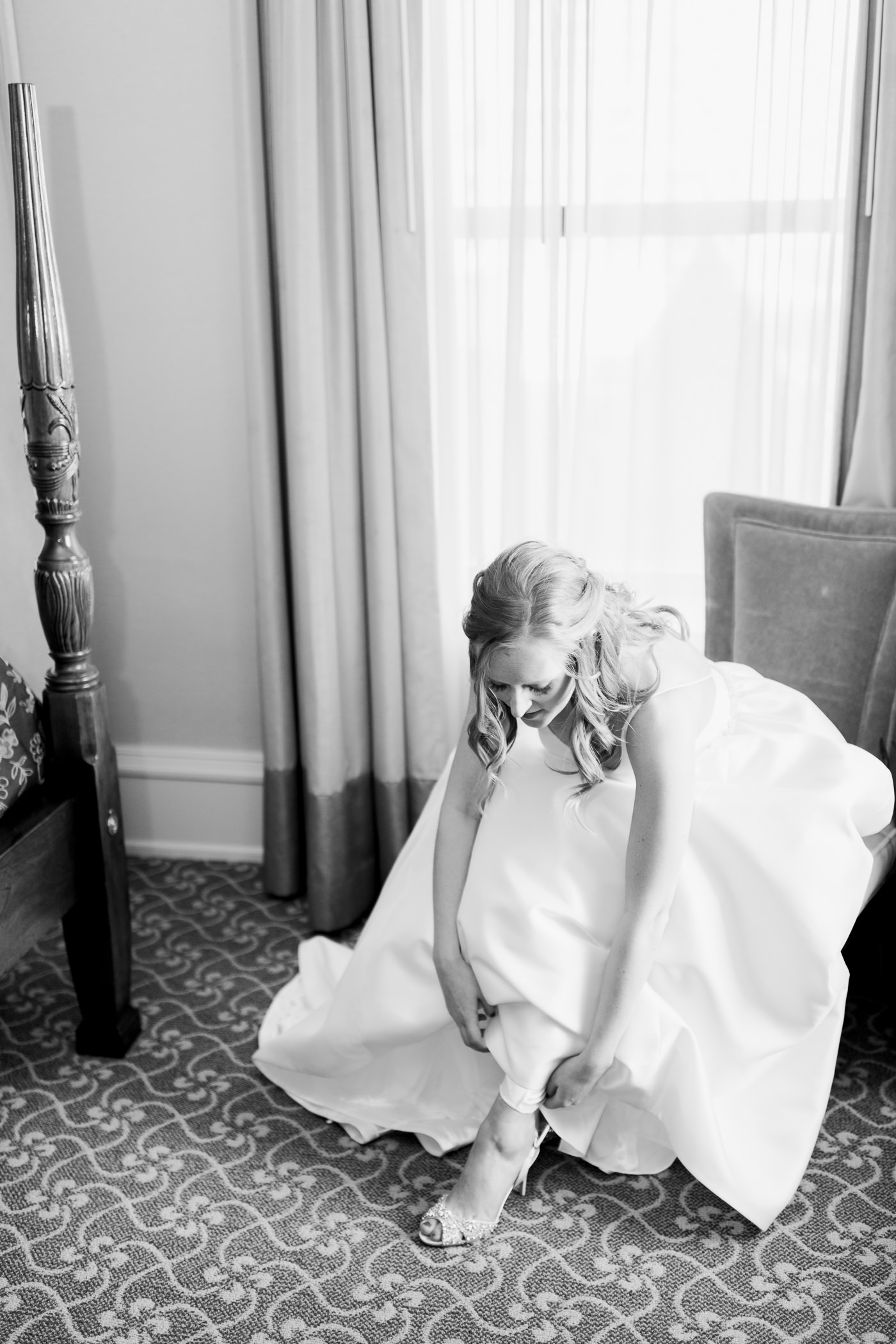 Pfister Hotel Wedding Photographers - Larissa Marie Photography