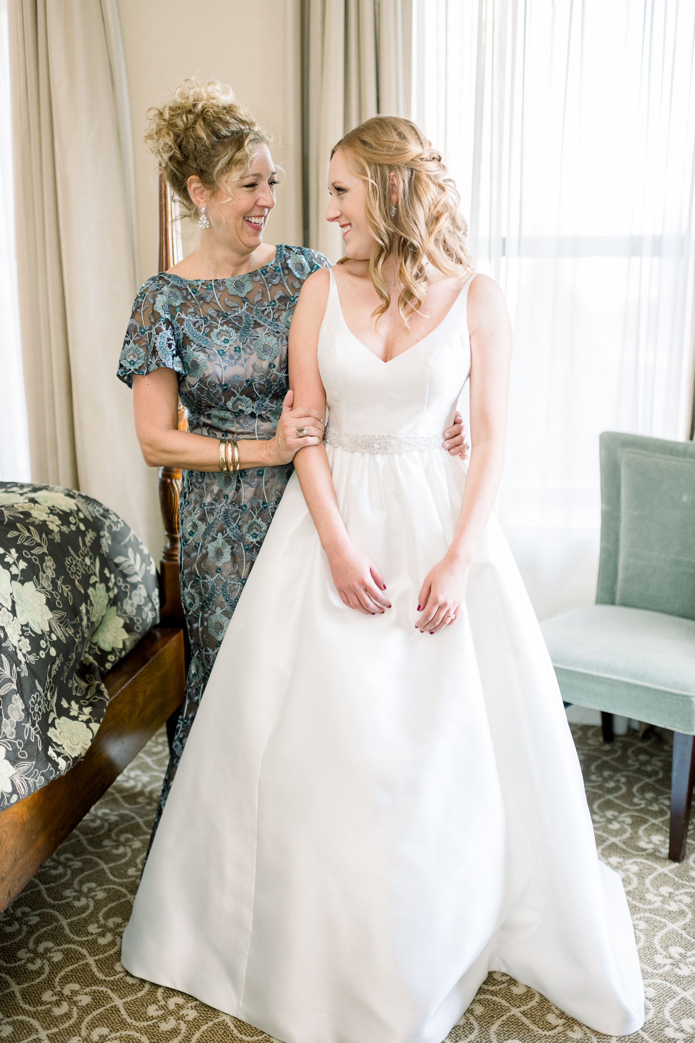 Pfister Hotel Wedding Photographers - Larissa Marie Photography