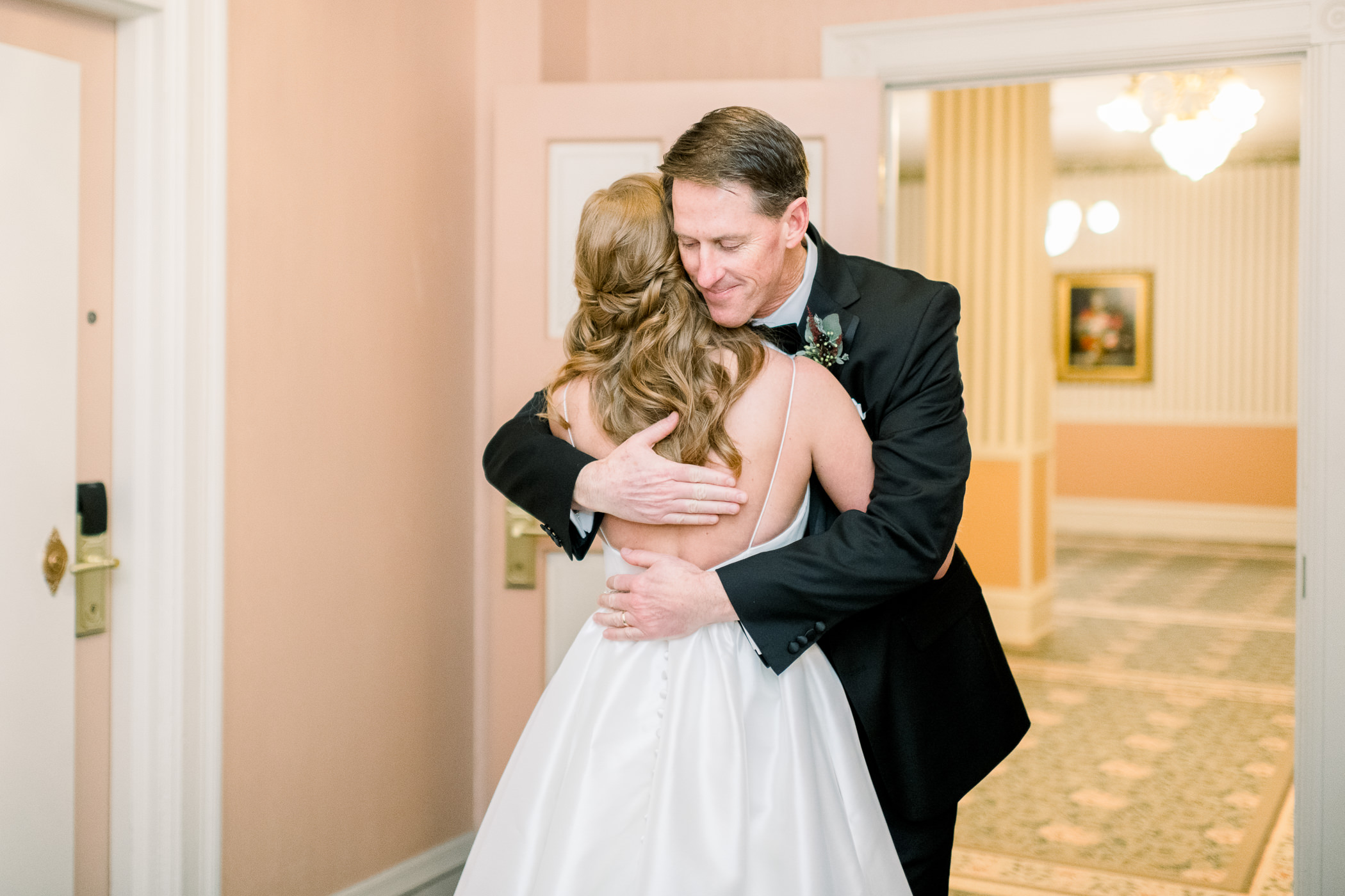 Pfister Hotel Wedding Photographers - Larissa Marie Photography