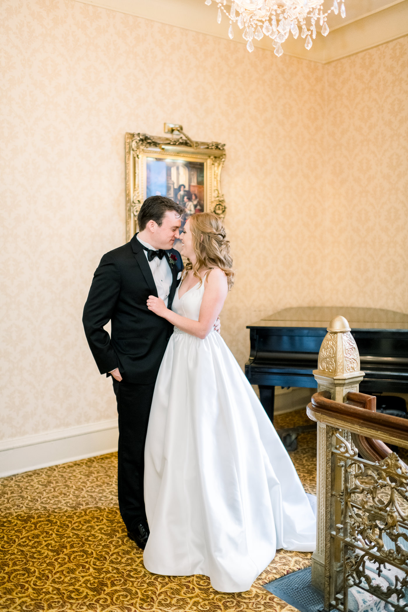 Pfister Hotel Wedding Photographers - Larissa Marie Photography