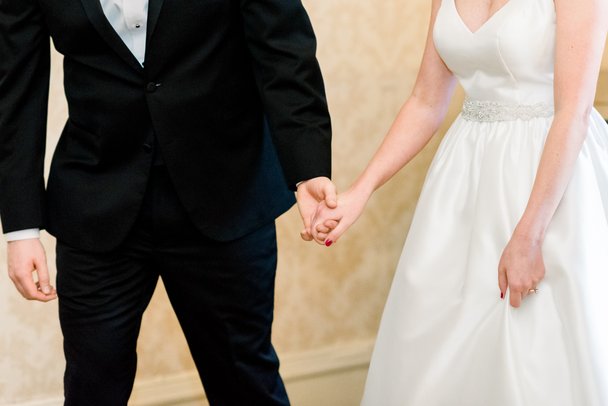 Pfister Hotel Wedding Photographers - Larissa Marie Photography