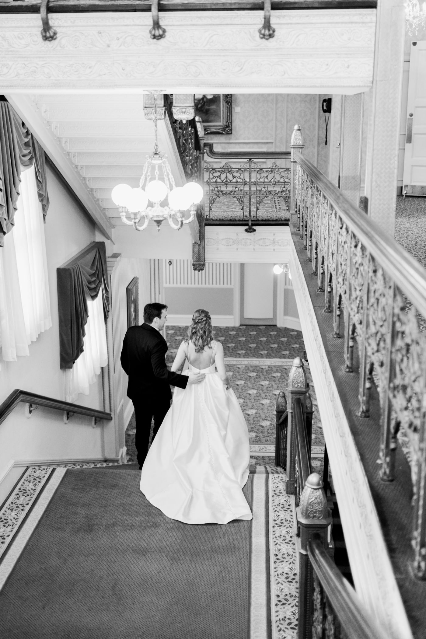 Pfister Hotel Wedding Photographers - Larissa Marie Photography