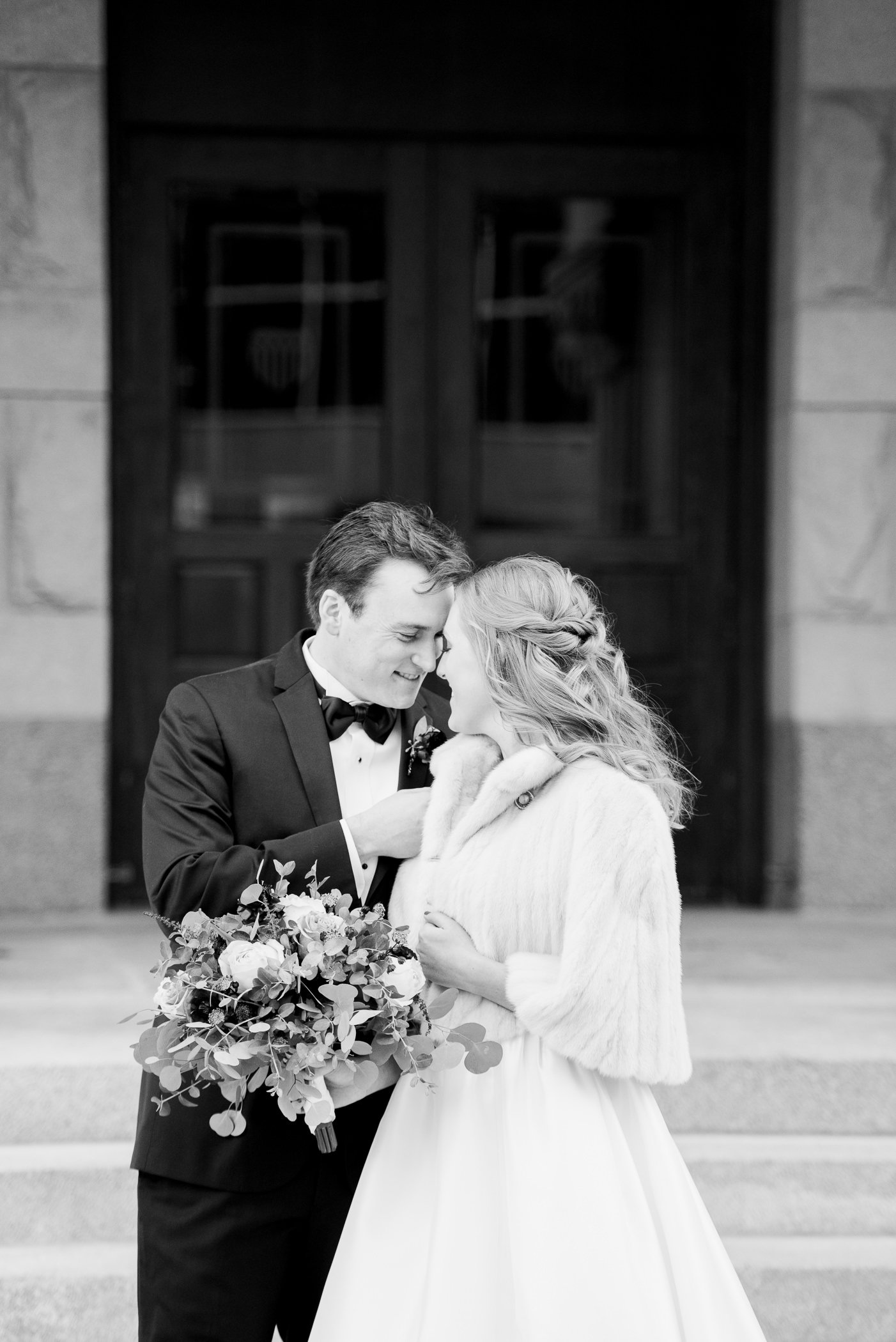 Pfister Hotel Wedding Photographers - Larissa Marie Photography