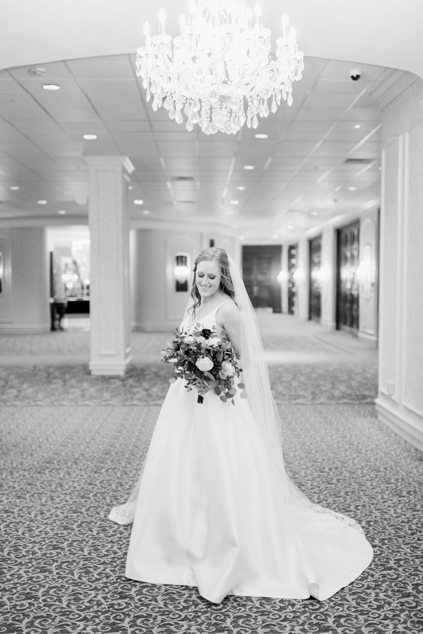 Pfister Hotel Wedding Photographers - Larissa Marie Photography