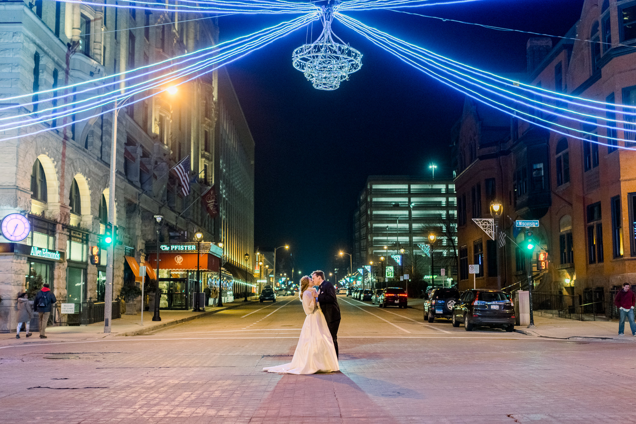 Pfister Hotel Wedding Photographers - Larissa Marie Photography