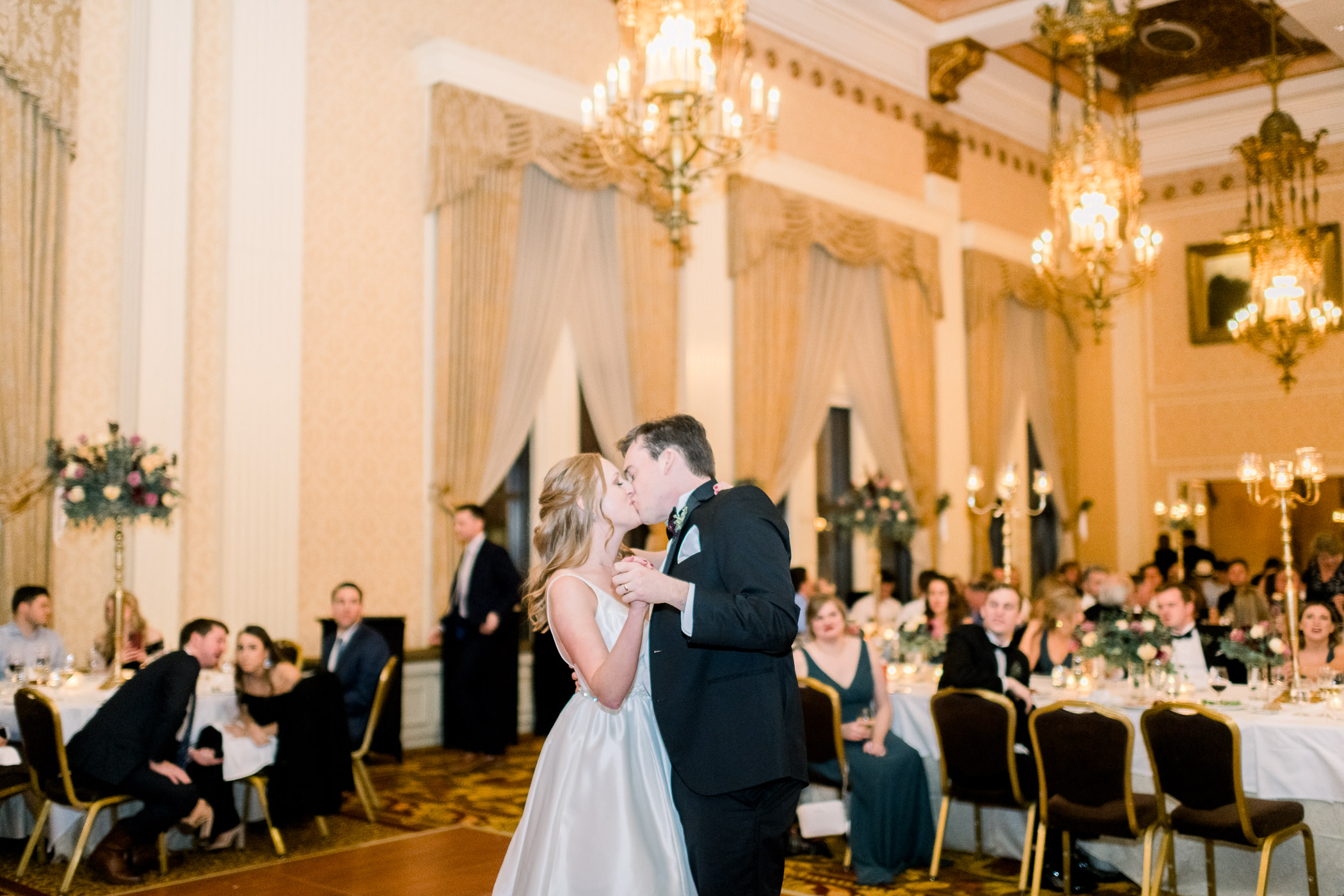 Pfister Hotel Wedding Photographers - Larissa Marie Photography