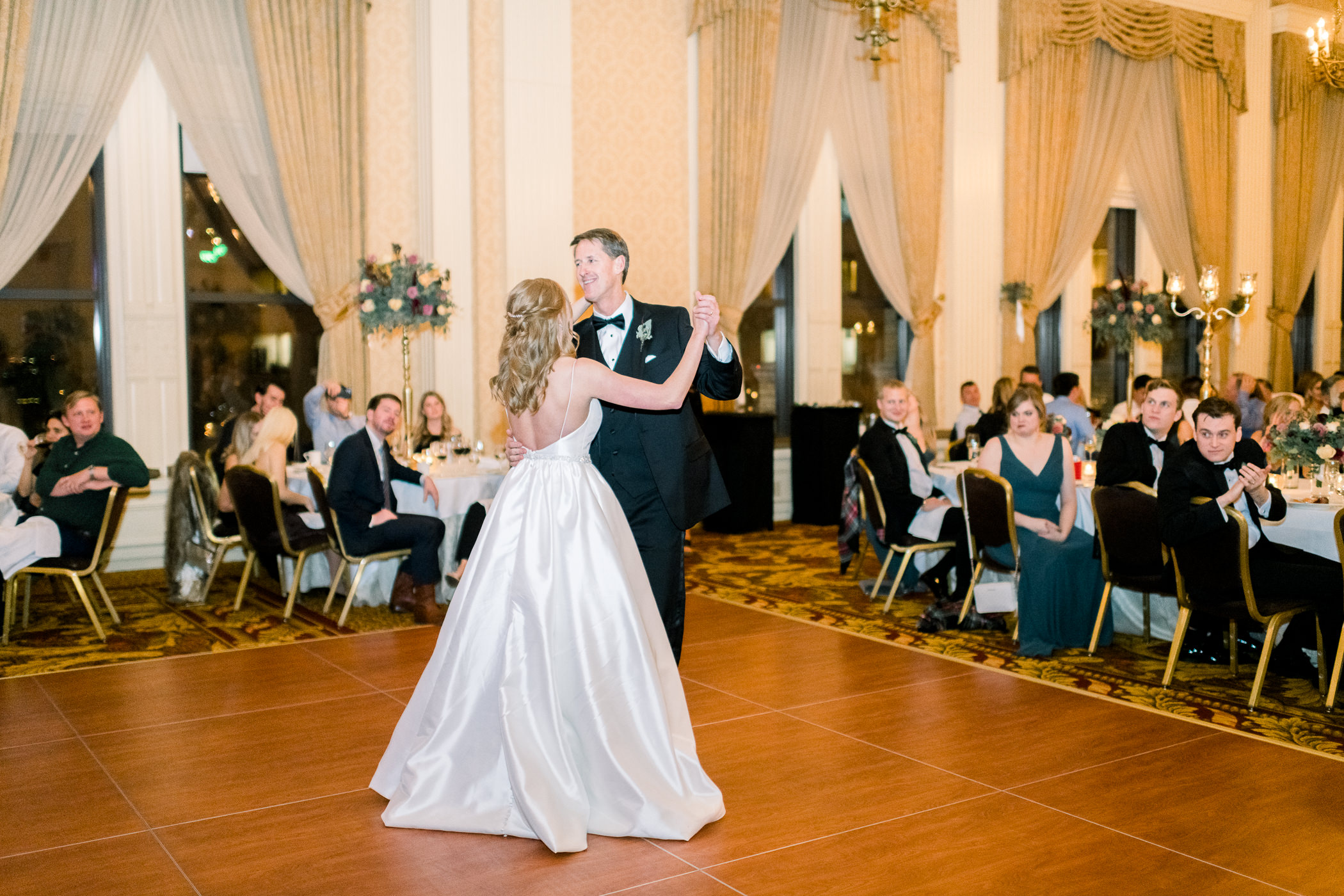 Pfister Hotel Wedding Photographers - Larissa Marie Photography