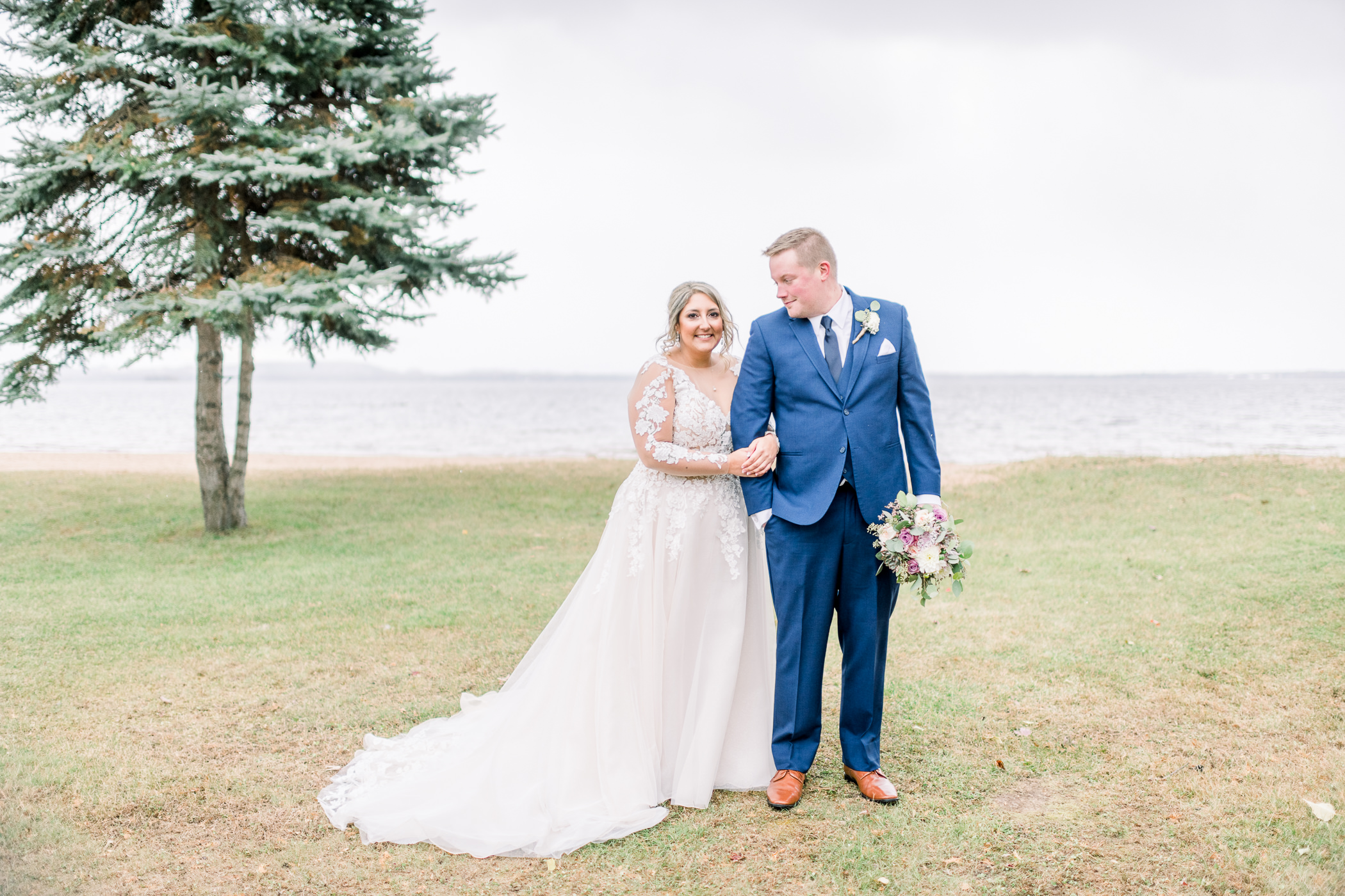 Shawano Lake County Park Wedding Photographers