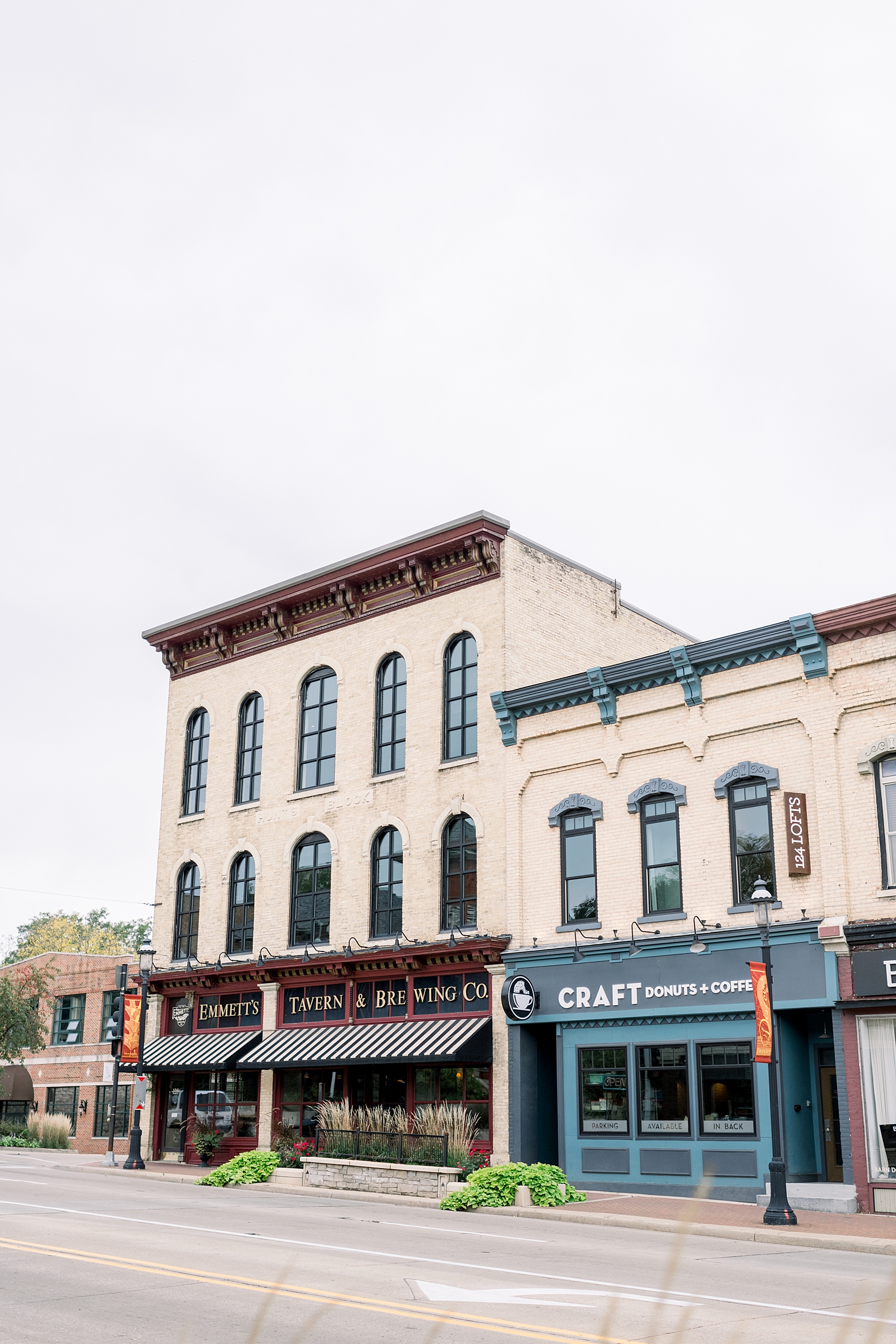 Chicago, IL Wedding Photographers - Larissa Marie Photography