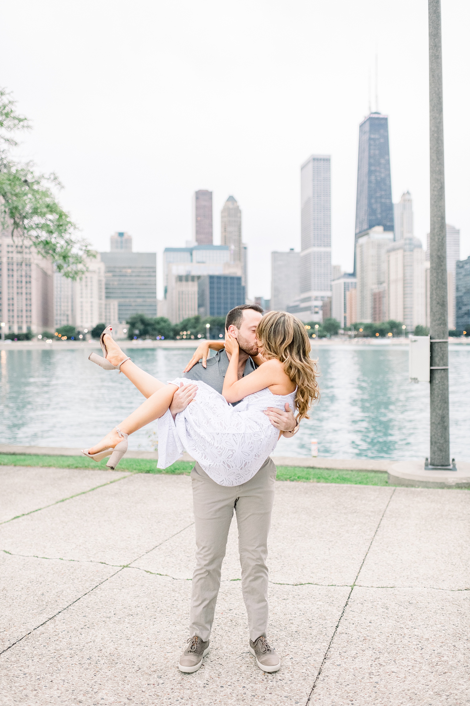 Chicago, IL Wedding Photographers - Larissa Marie Photography
