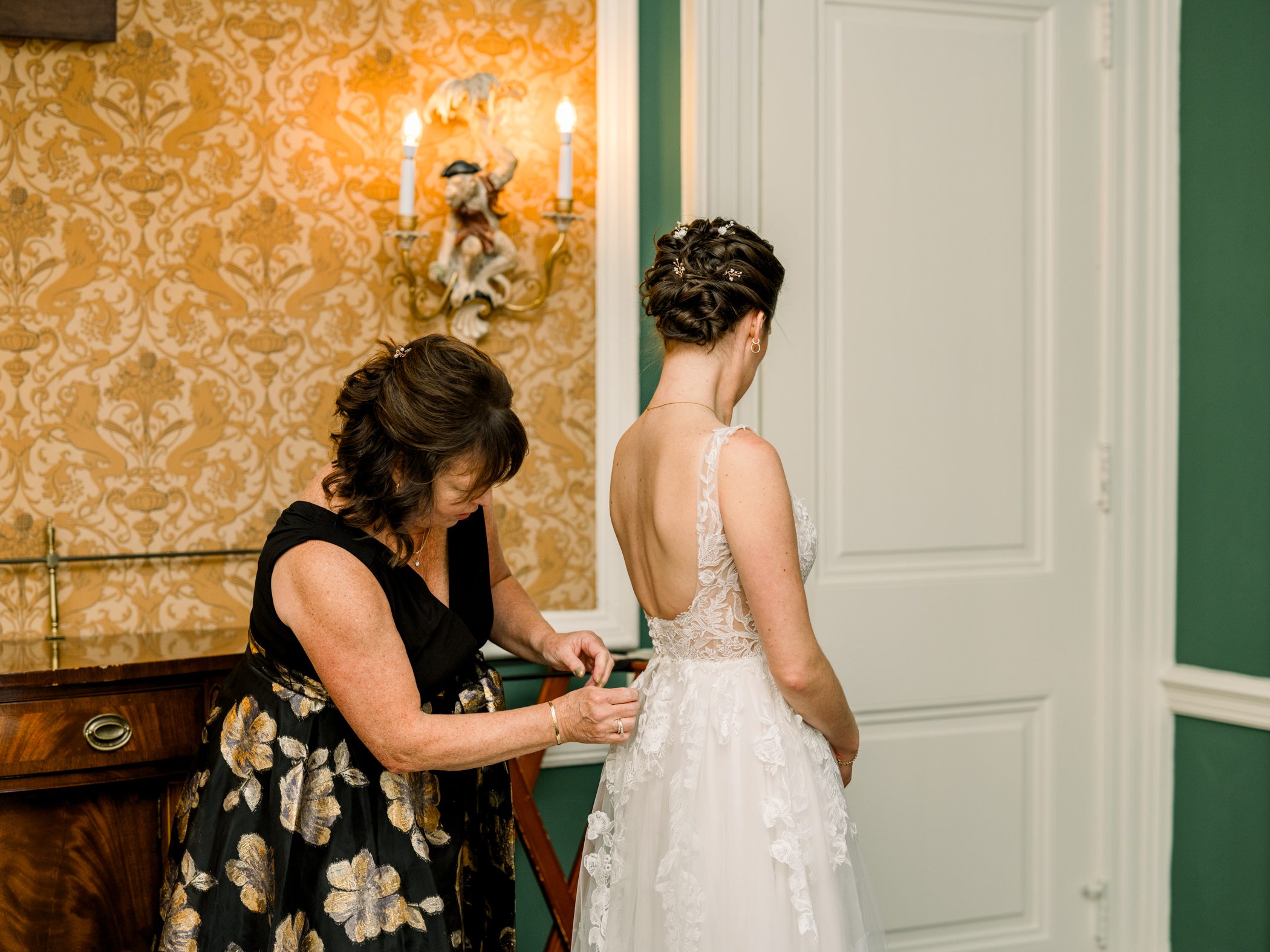 The Madison Club WI Wedding - Larissa Marie Photography