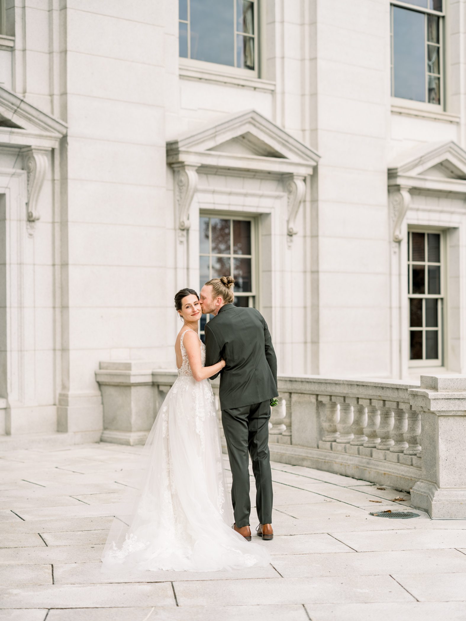 The Madison Club WI Wedding - Larissa Marie Photography