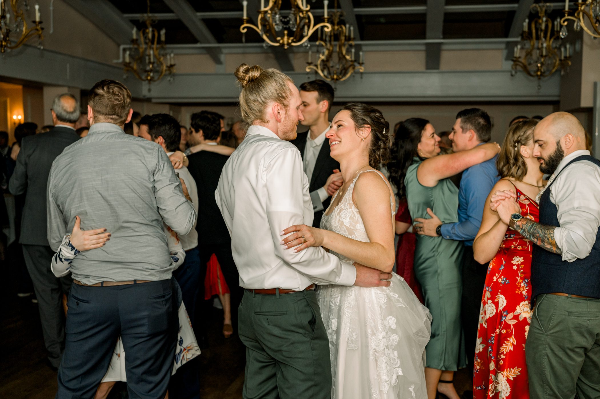 The Madison Club WI Wedding - Larissa Marie Photography