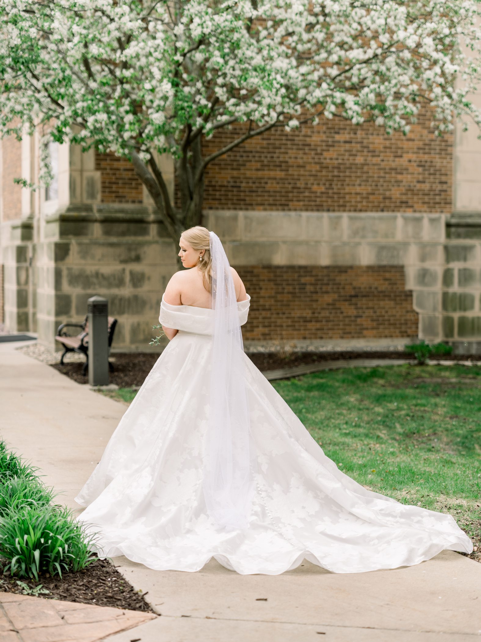 Sauk City, WI Wedding Photographers Sauk City, WI Wedding Photographers