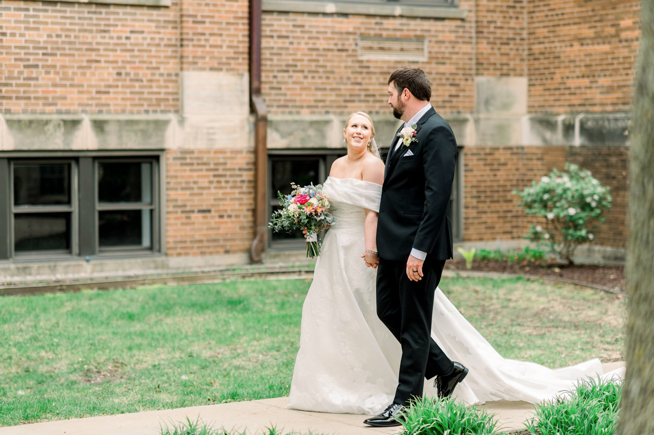 Sauk City, WI Wedding Photographers Sauk City, WI Wedding Photographers