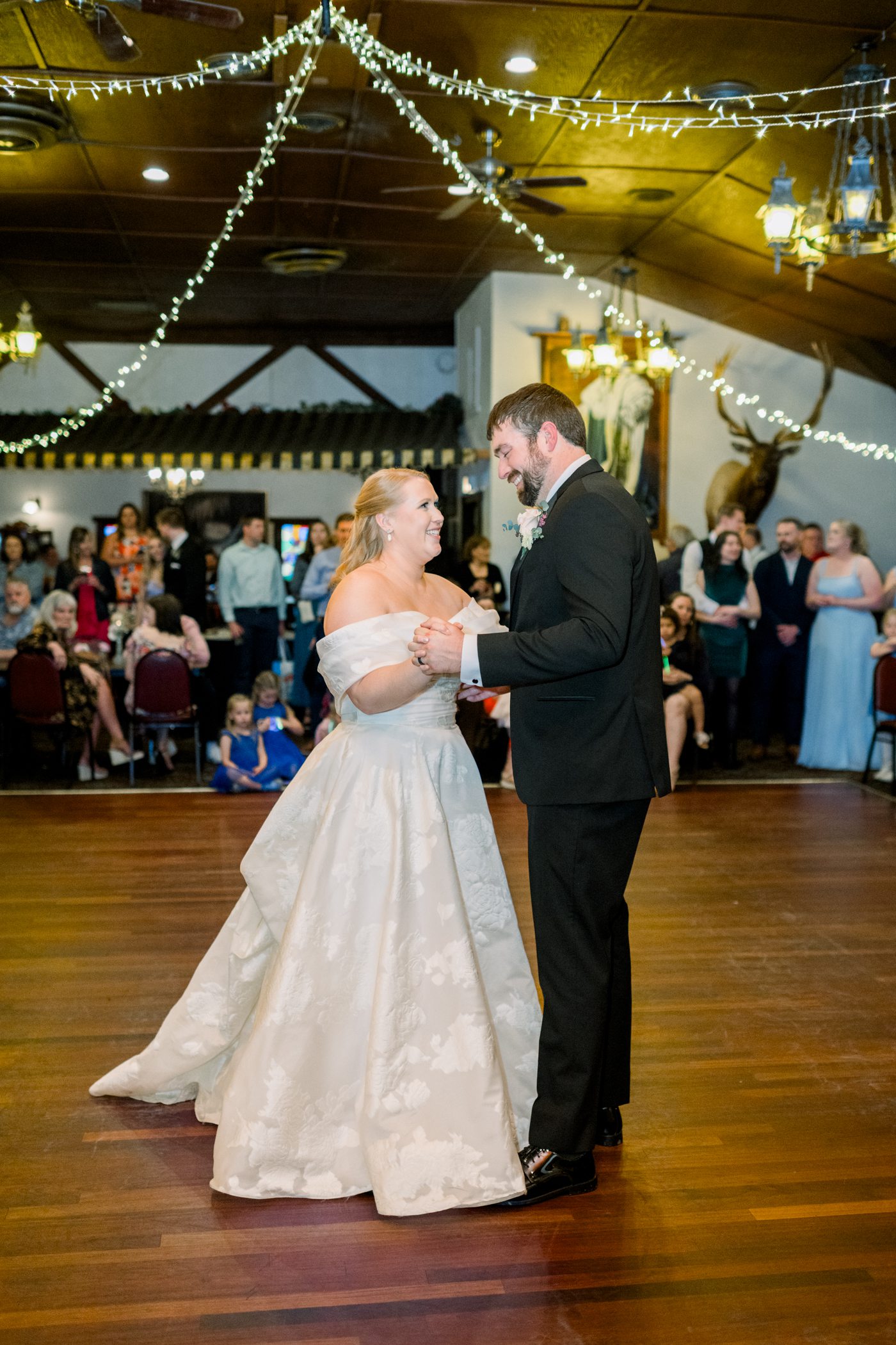 Sauk City, WI Wedding Photographers Sauk City, WI Wedding Photographers