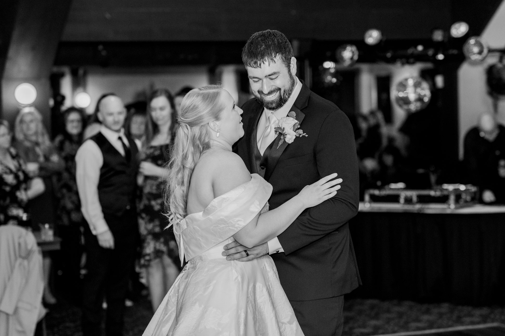 Sauk City, WI Wedding Photographers Sauk City, WI Wedding Photographers