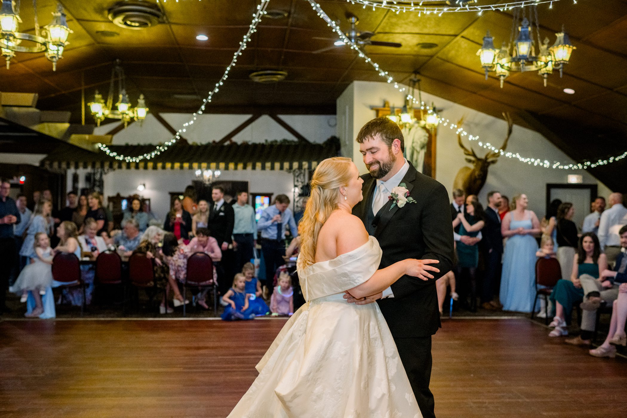 Sauk City, WI Wedding Photographers Sauk City, WI Wedding Photographers